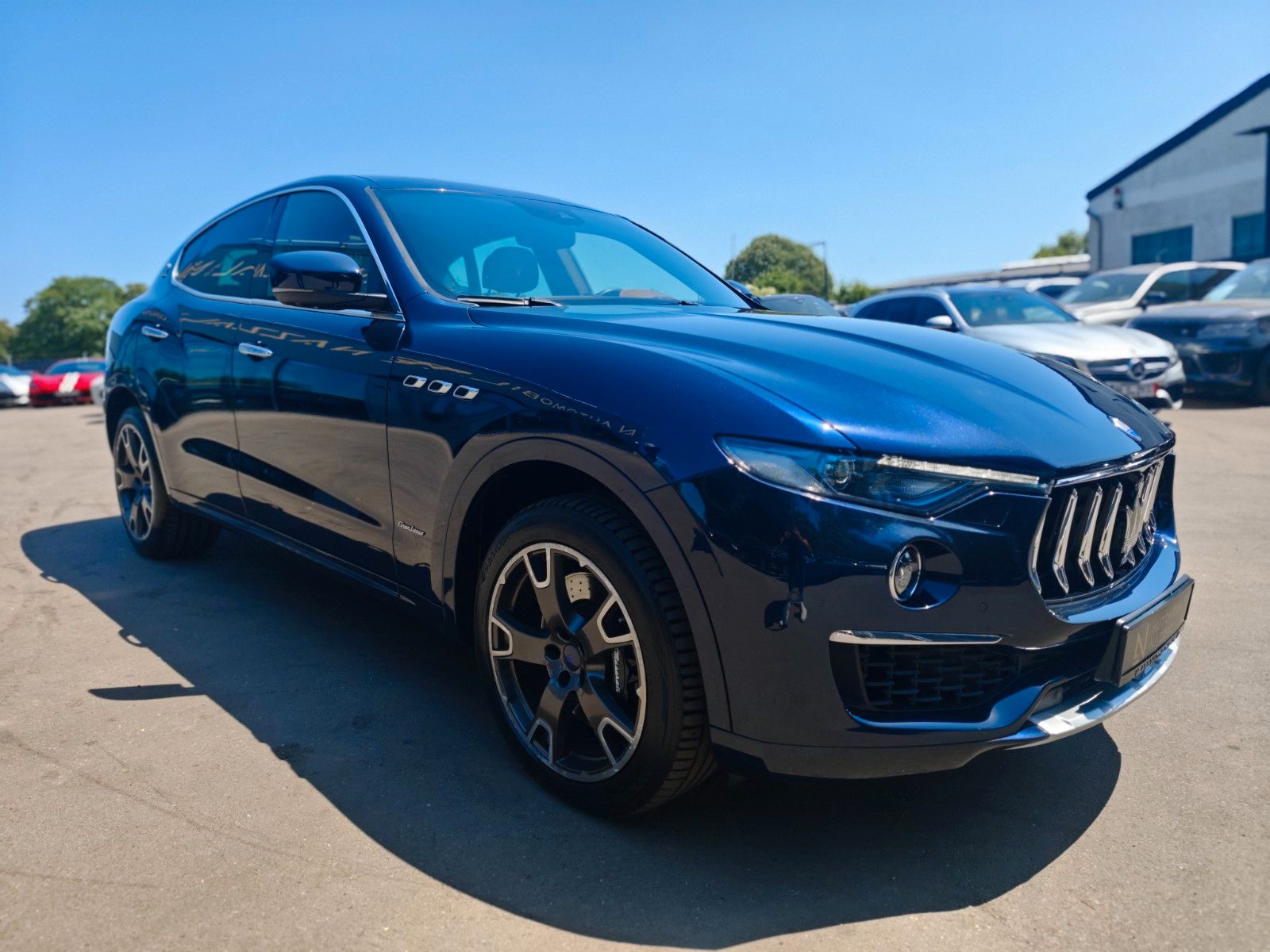 Fahrzeugabbildung Maserati LEVANTE DIESEL *PANO*AUT*LEDER*NAVI*KAM*LUFT*