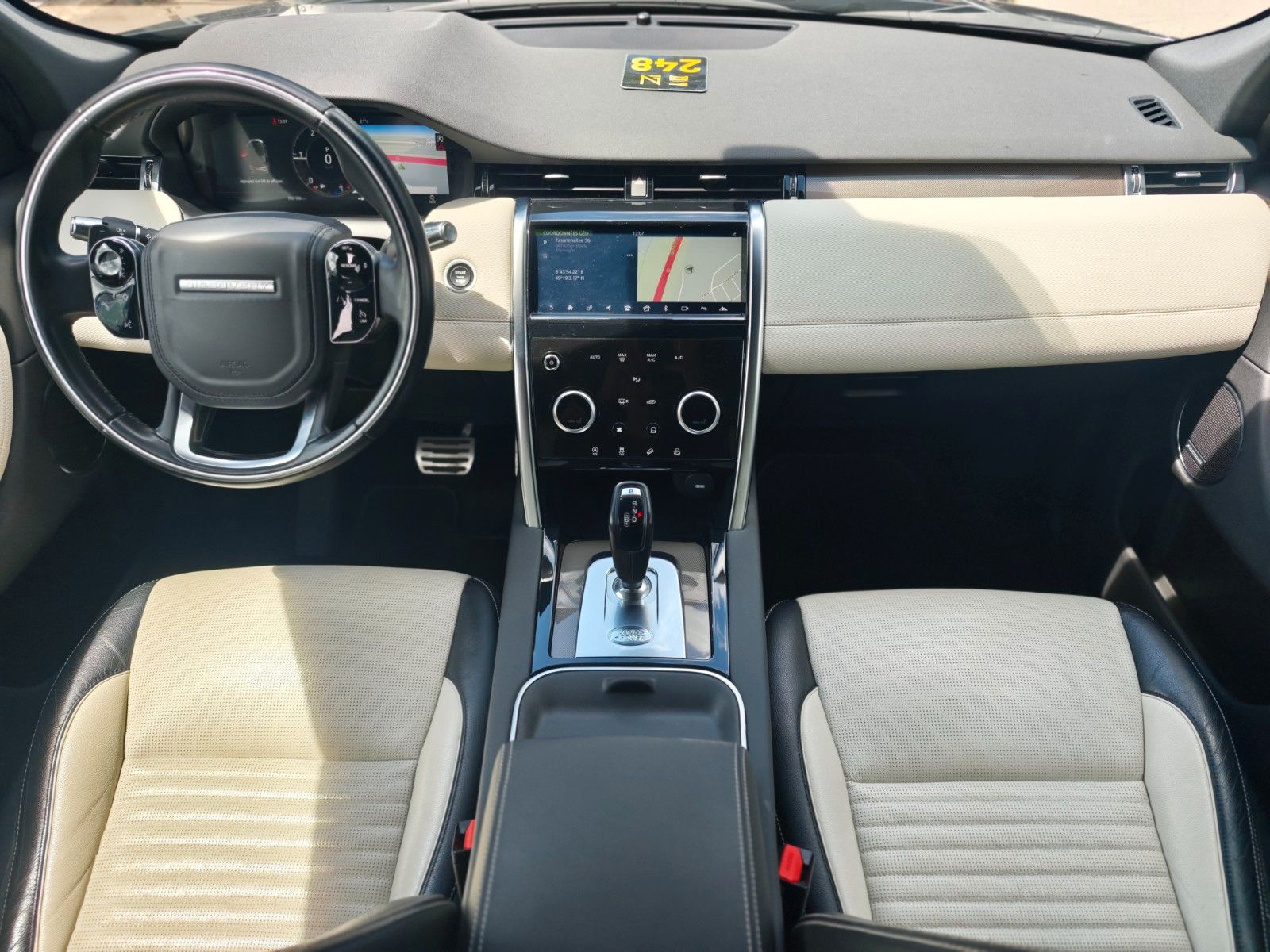 Fahrzeugabbildung Land Rover DISCOVERY SPORT DYNAMIC HSE *BLACK PACK*7.SITZE*