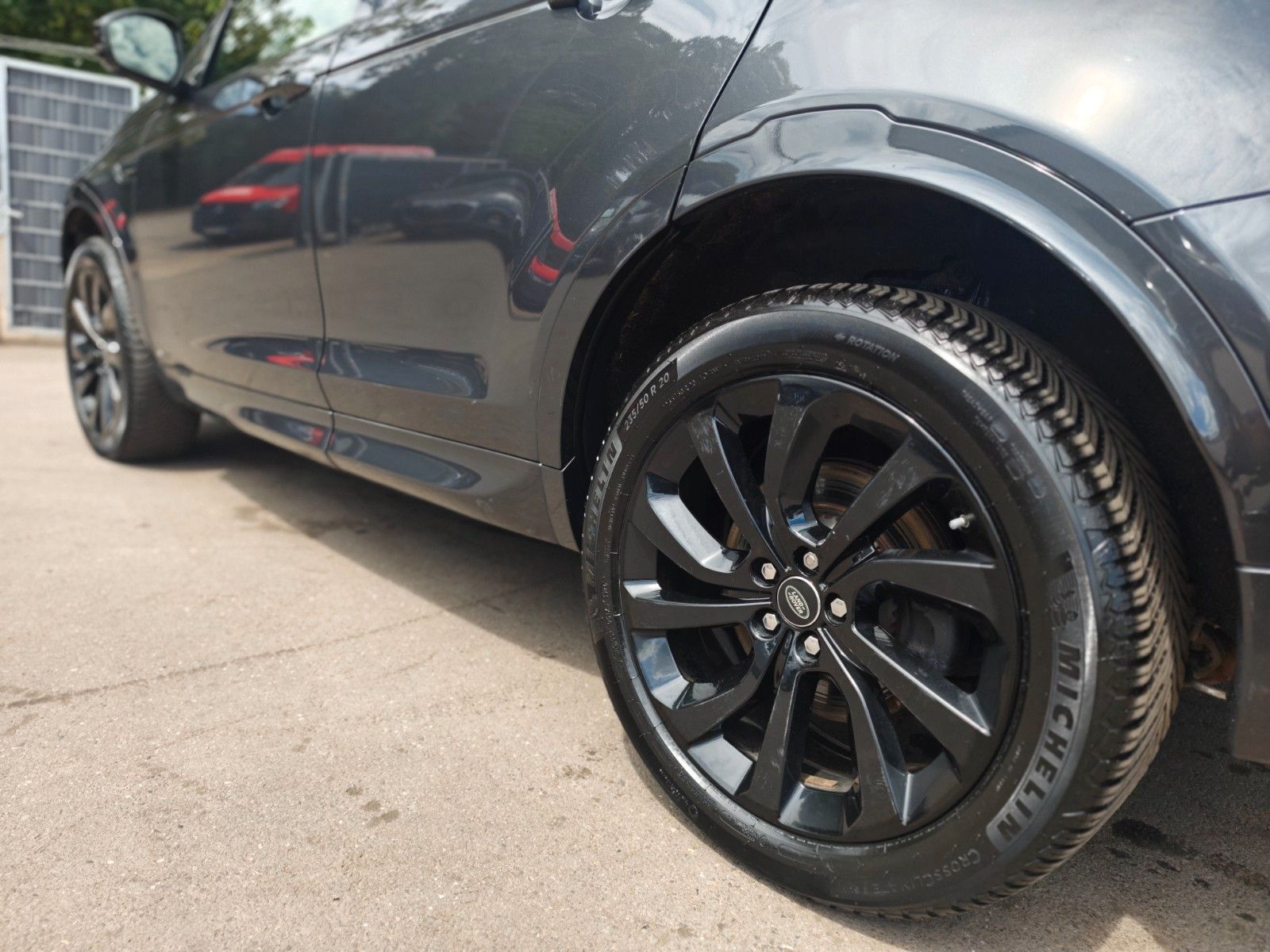 Fahrzeugabbildung Land Rover DISCOVERY SPORT DYNAMIC HSE *BLACK PACK*7.SITZE*