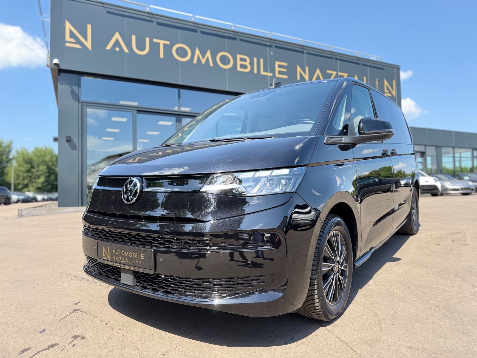Fahrzeugabbildung Volkswagen T7 MULTIVAN*AUT.*2XSCHIEBETÜREN*AHK*LED*7.SITZER