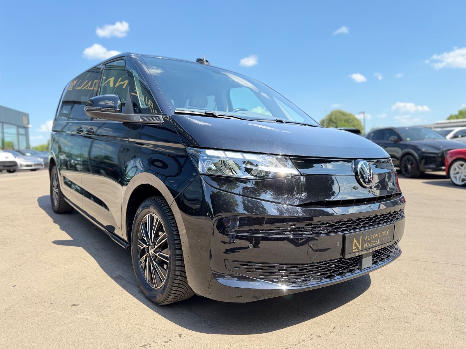 Fahrzeugabbildung Volkswagen T7 MULTIVAN*AUT.*2XSCHIEBETÜREN*AHK*LED*7.SITZER