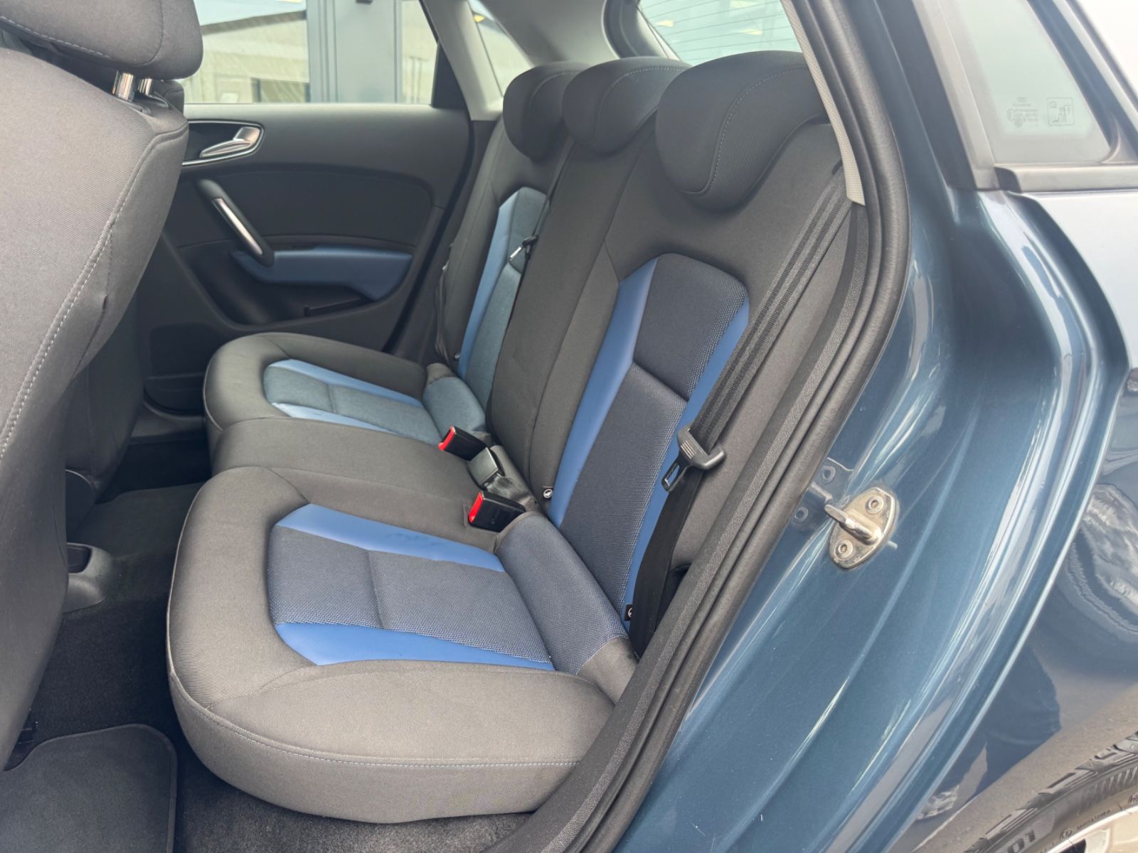 Fahrzeugabbildung Audi A1 SPORTBACK SPORT *AUT*KLIMA*SHZ*LED*NAVI*