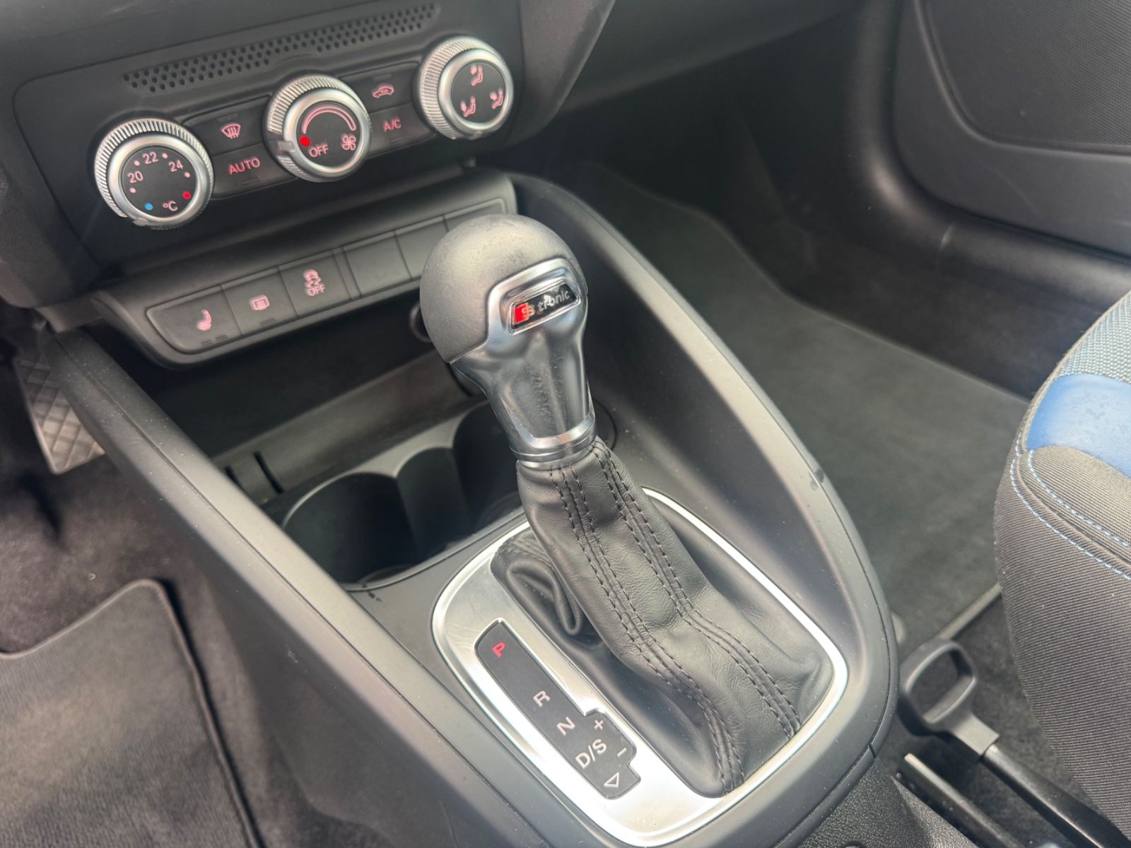 Fahrzeugabbildung Audi A1 SPORTBACK SPORT *AUT*KLIMA*SHZ*LED*NAVI*