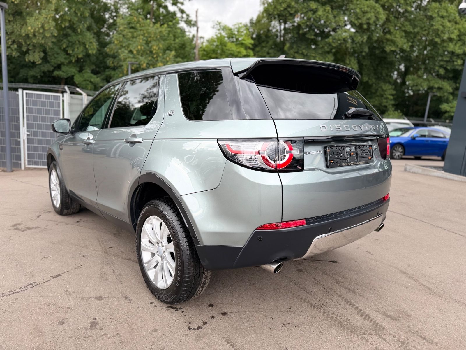 Fahrzeugabbildung Land Rover DISCOVERY SPORT SE AWD*AUT*XENON*AHK*NAVI*MERIDA