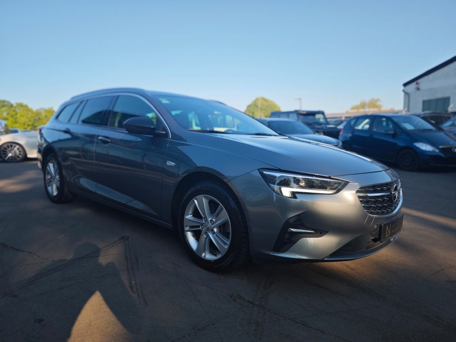 Fahrzeugabbildung Opel INSIGNIA 2.0 CDTI*LED*APPLE CAR*FACELIFT*AHK*
