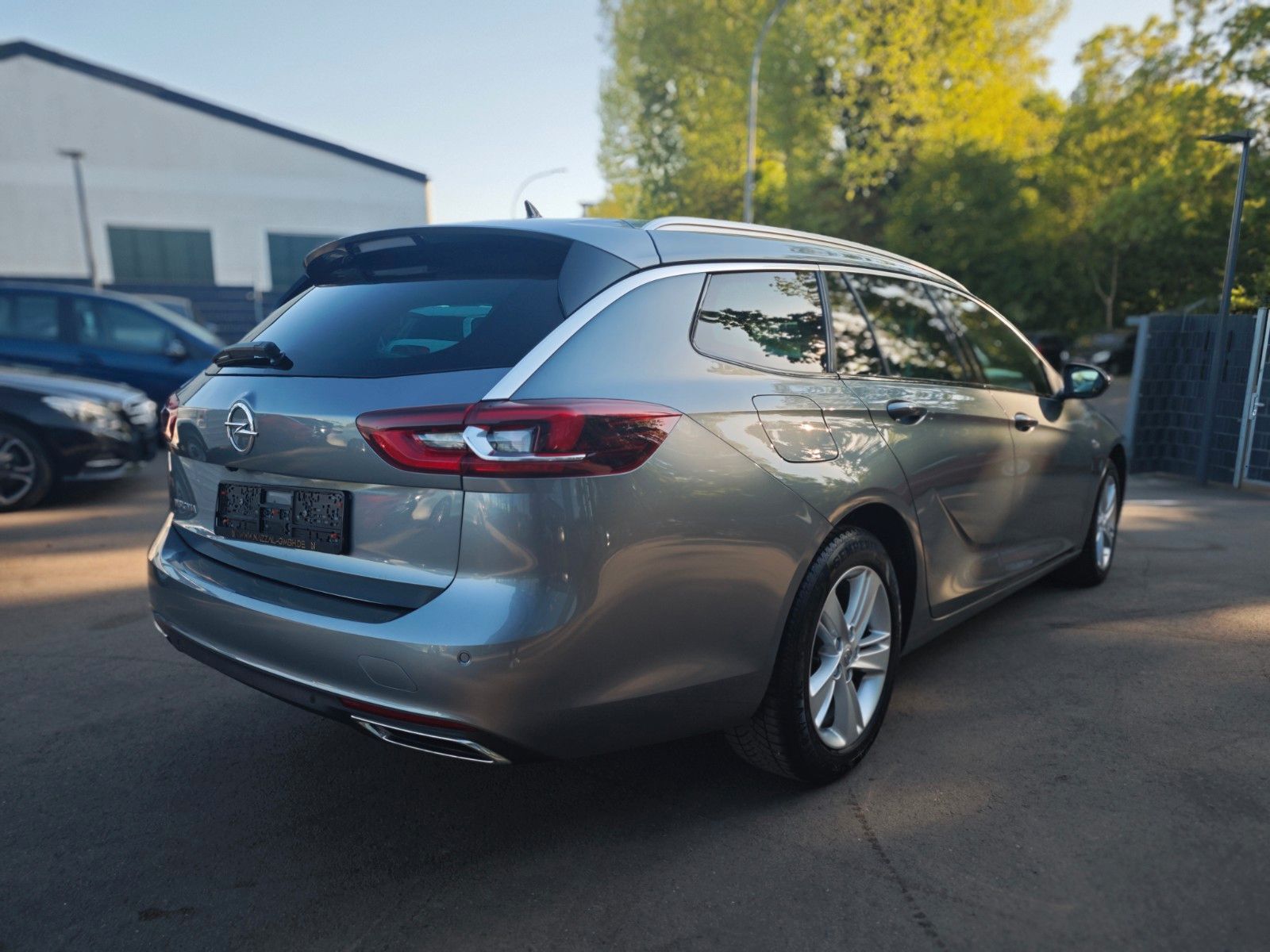 Fahrzeugabbildung Opel INSIGNIA 2.0 CDTI*LED*APPLE CAR*FACELIFT*AHK*