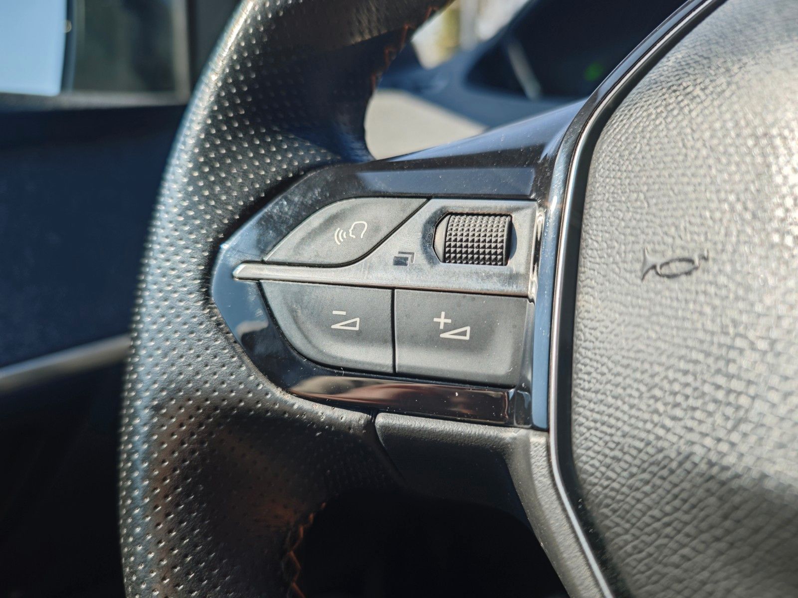 Fahrzeugabbildung Peugeot 3008 GT-LINE *360°KAMERA*NAVI*VOLL-LED*