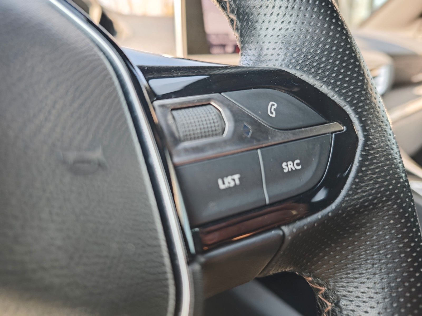 Fahrzeugabbildung Peugeot 3008 GT-LINE *360°KAMERA*NAVI*VOLL-LED*