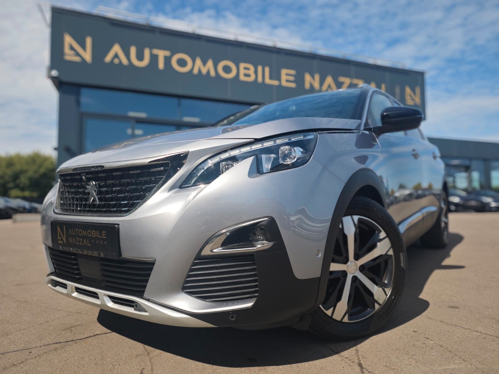 Fahrzeugabbildung Peugeot 5008 GT-LINE*AUT.*7.SITZER*AHK*ACC*PANORAMA*