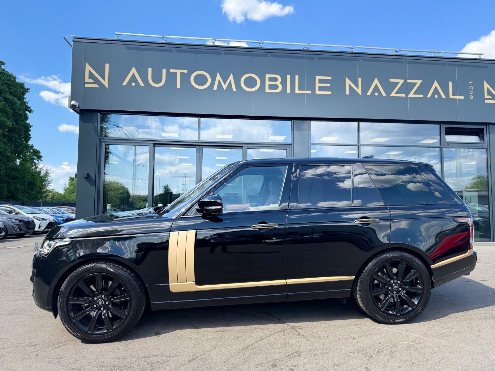 Fahrzeugabbildung Land Rover RANGE ROVER AUTOBIOGRAPHY *TV*MASSAGE*PANO.*COC*