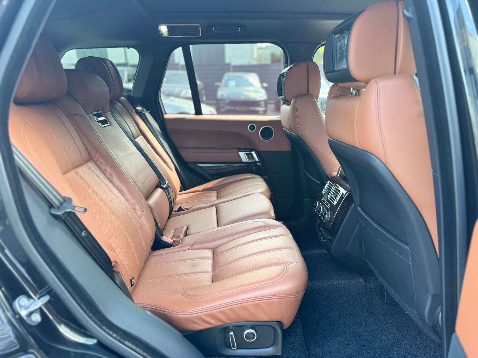 Fahrzeugabbildung Land Rover RANGE ROVER AUTOBIOGRAPHY *TV*MASSAGE*PANO.*COC*