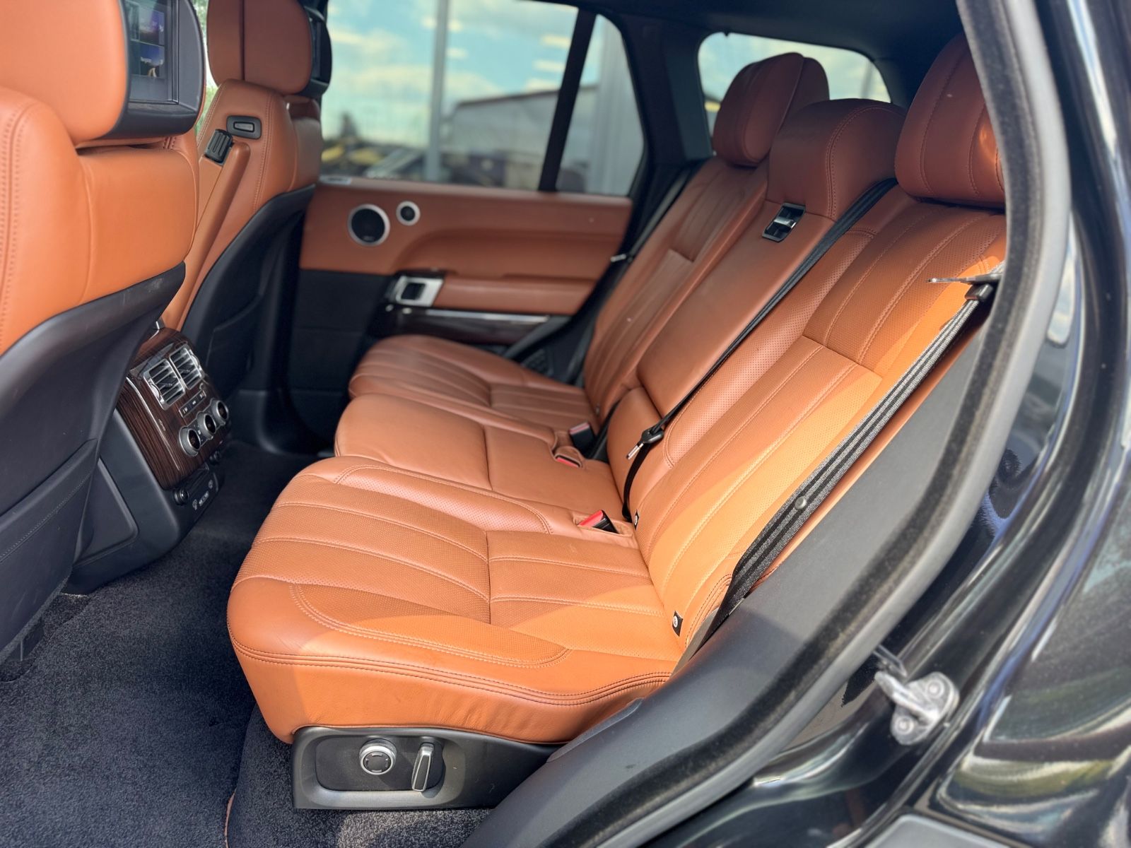 Fahrzeugabbildung Land Rover RANGE ROVER AUTOBIOGRAPHY *TV*MASSAGE*PANO.*COC*