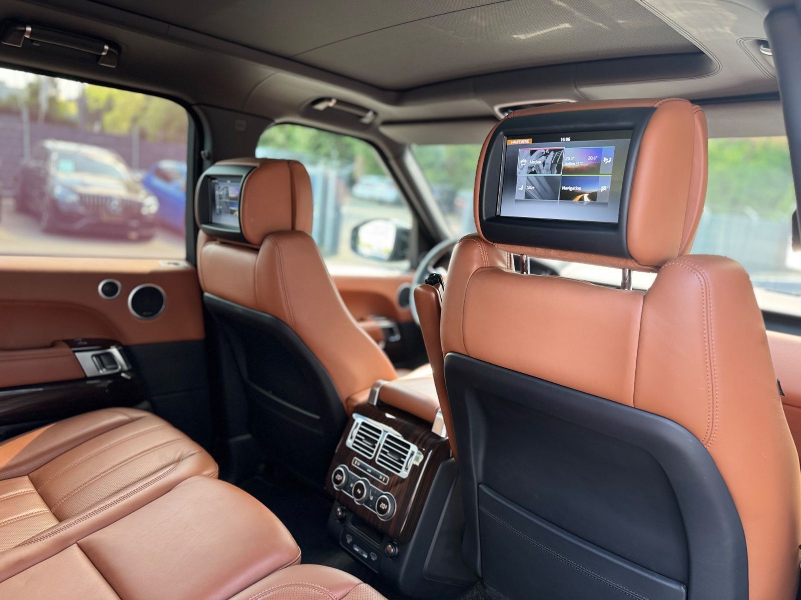 Fahrzeugabbildung Land Rover RANGE ROVER AUTOBIOGRAPHY *TV*MASSAGE*PANO.*COC*