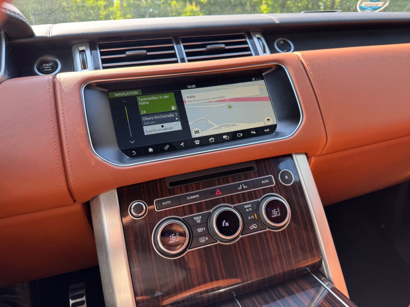 Fahrzeugabbildung Land Rover RANGE ROVER AUTOBIOGRAPHY *TV*MASSAGE*PANO.*COC*