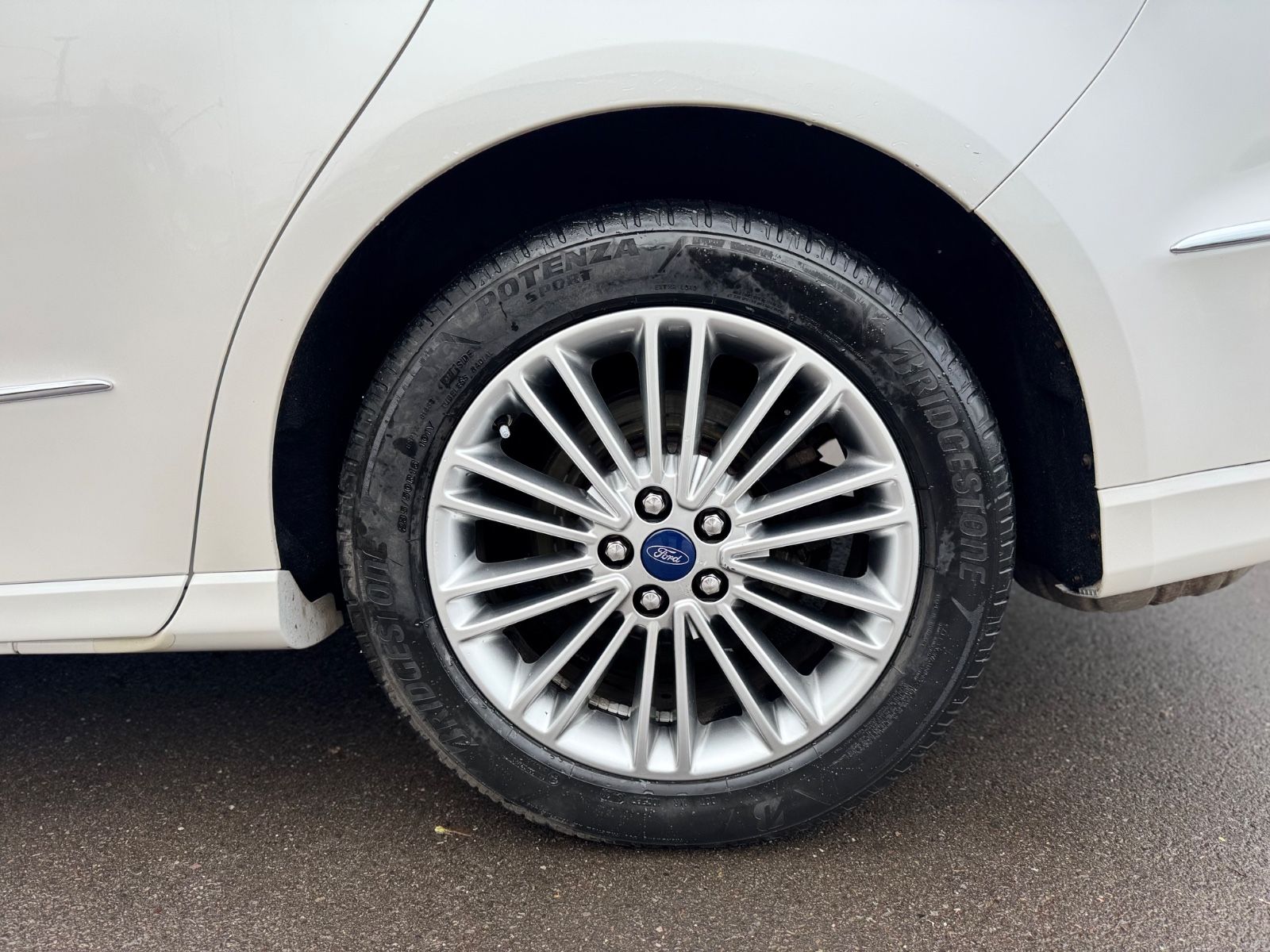Fahrzeugabbildung Ford S-MAX VIGNALE*AUT.*VOLL-LED*KAMERA*PANORAMA*SONY