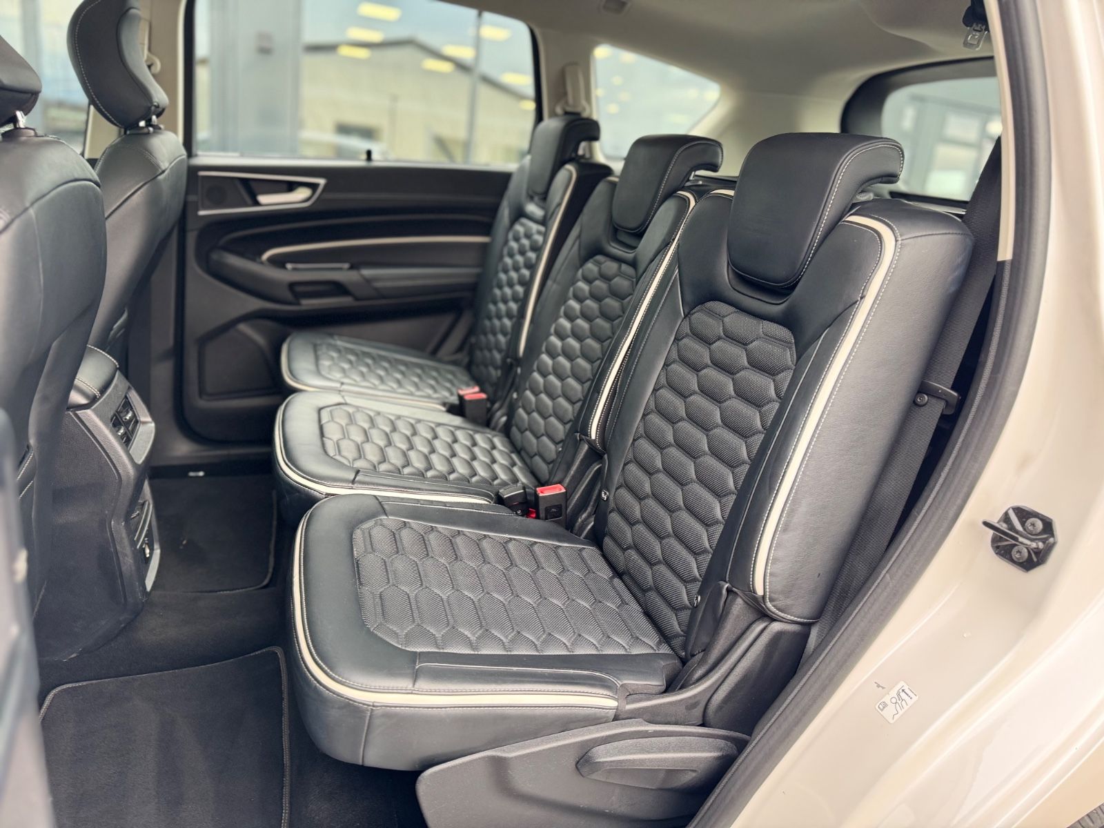 Fahrzeugabbildung Ford S-MAX VIGNALE*AUT.*VOLL-LED*KAMERA*PANORAMA*SONY