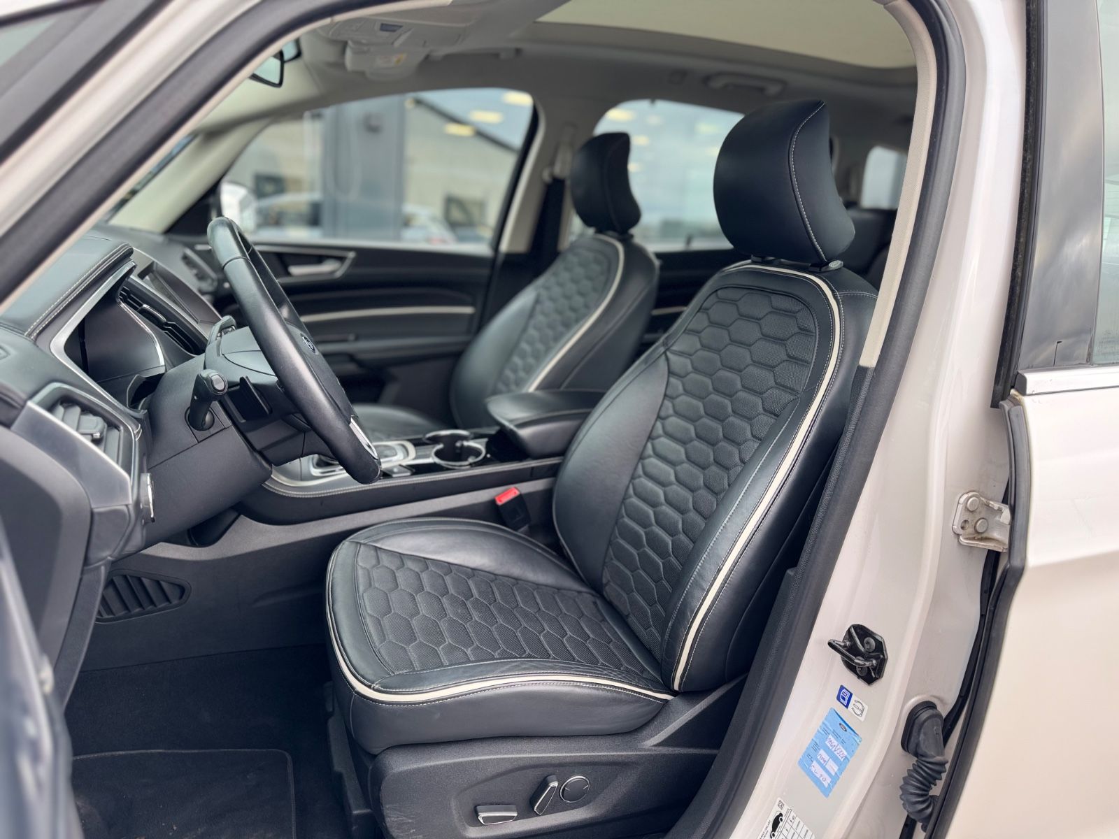 Fahrzeugabbildung Ford S-MAX VIGNALE*AUT.*VOLL-LED*KAMERA*PANORAMA*SONY