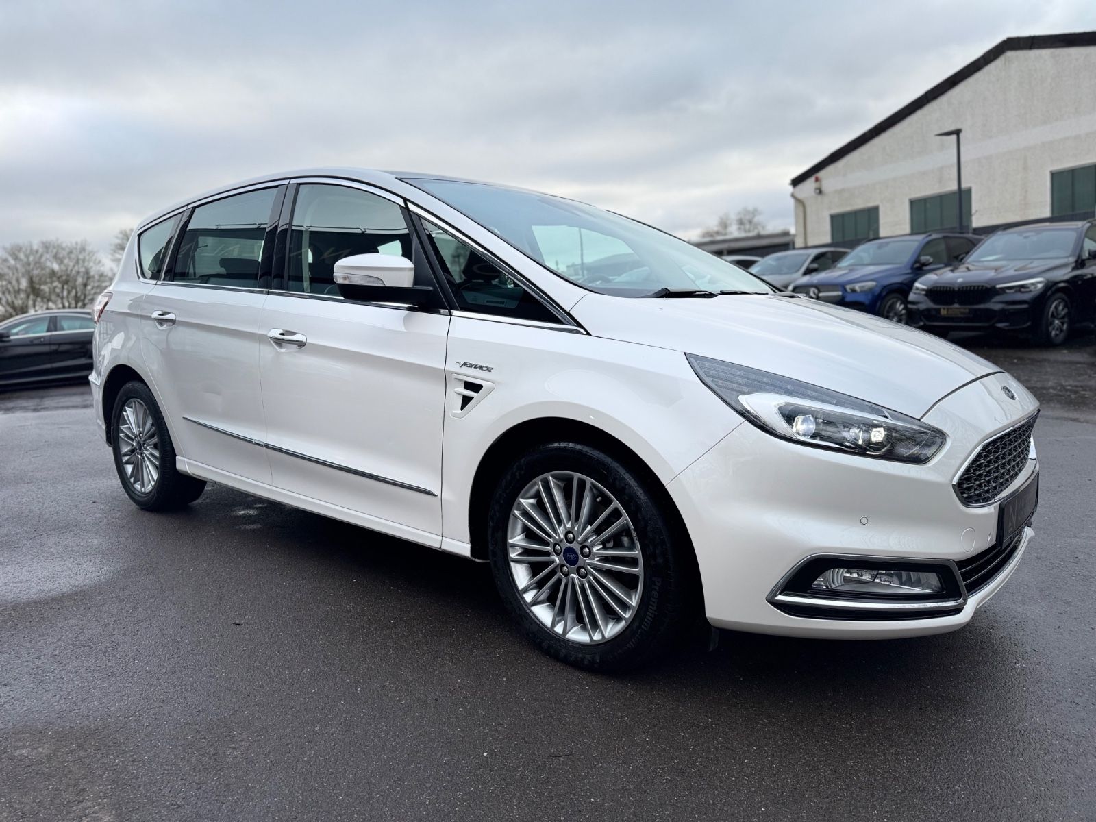 Fahrzeugabbildung Ford S-MAX VIGNALE*AUT.*VOLL-LED*KAMERA*PANORAMA*SONY