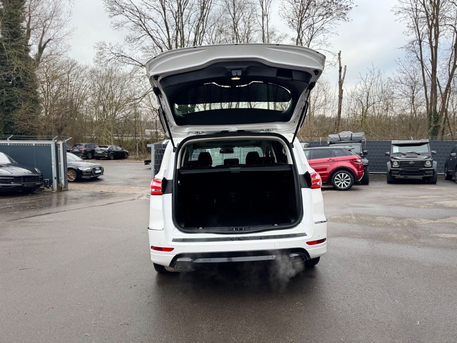 Fahrzeugabbildung Ford S-MAX VIGNALE*AUT.*VOLL-LED*KAMERA*PANORAMA*SONY