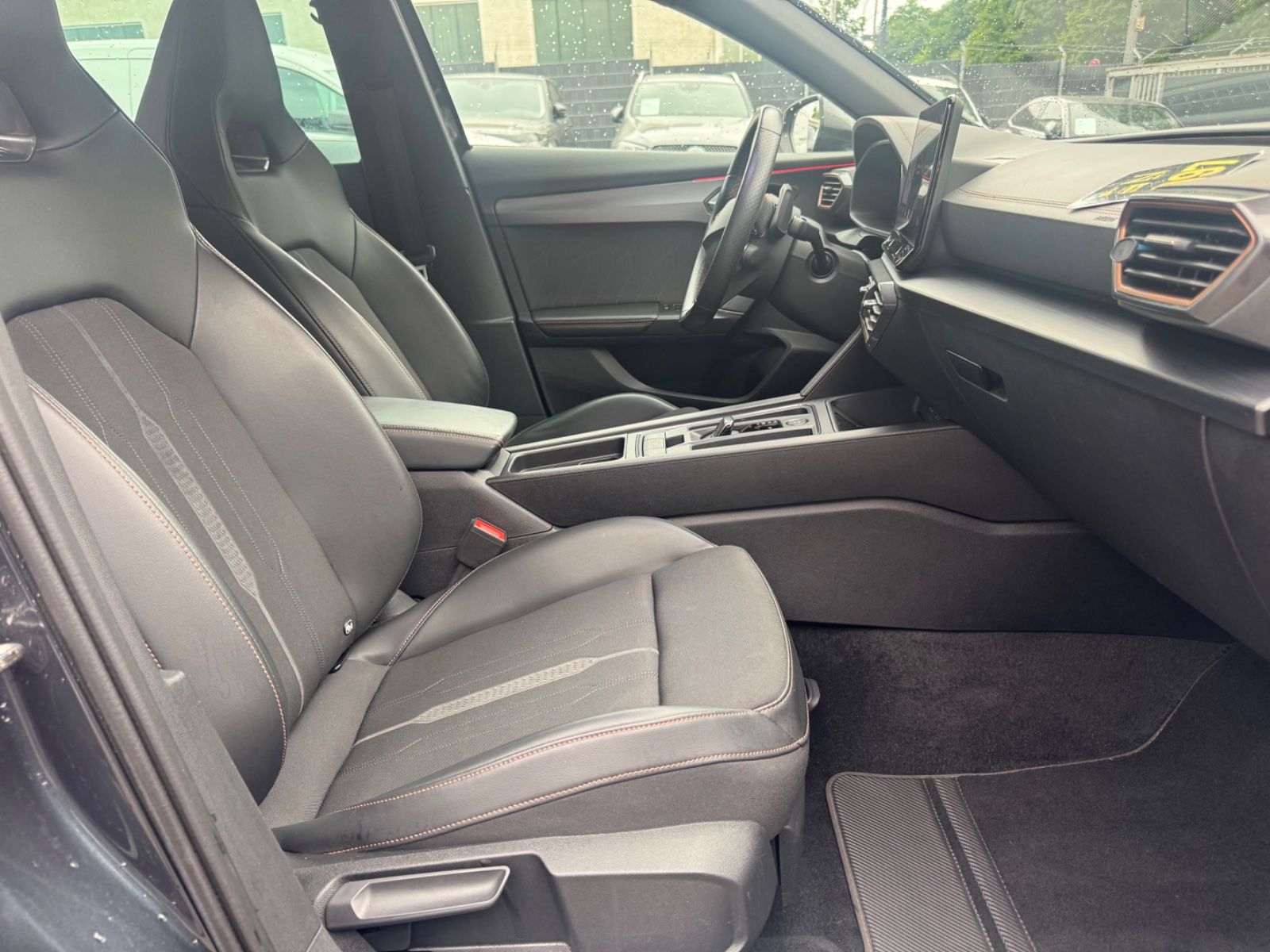 Fahrzeugabbildung CUPRA FORMENTOR VZ 4 DRIVE*AUT*2.HD*LED*KAMERA*SHZ*TOP