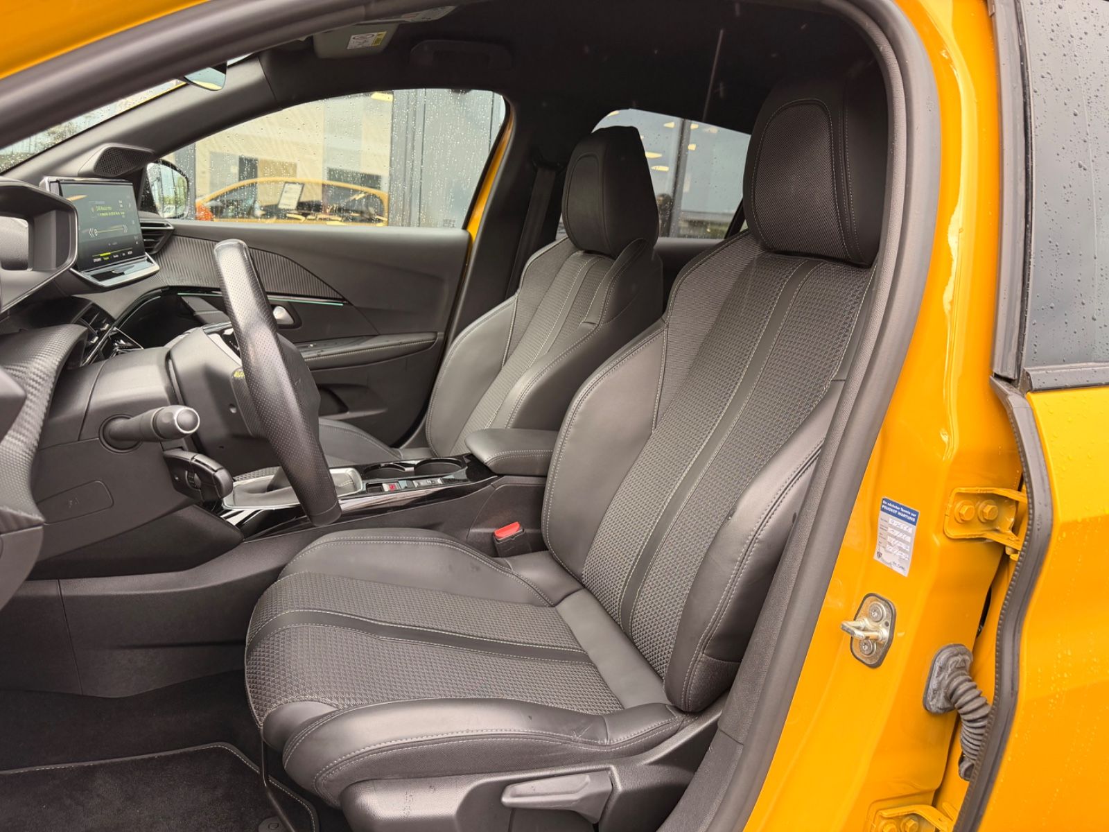 Fahrzeugabbildung Peugeot 208 GT-LINE *VIRTUELL*NAVI*KAMERA*SHZ*ALU*