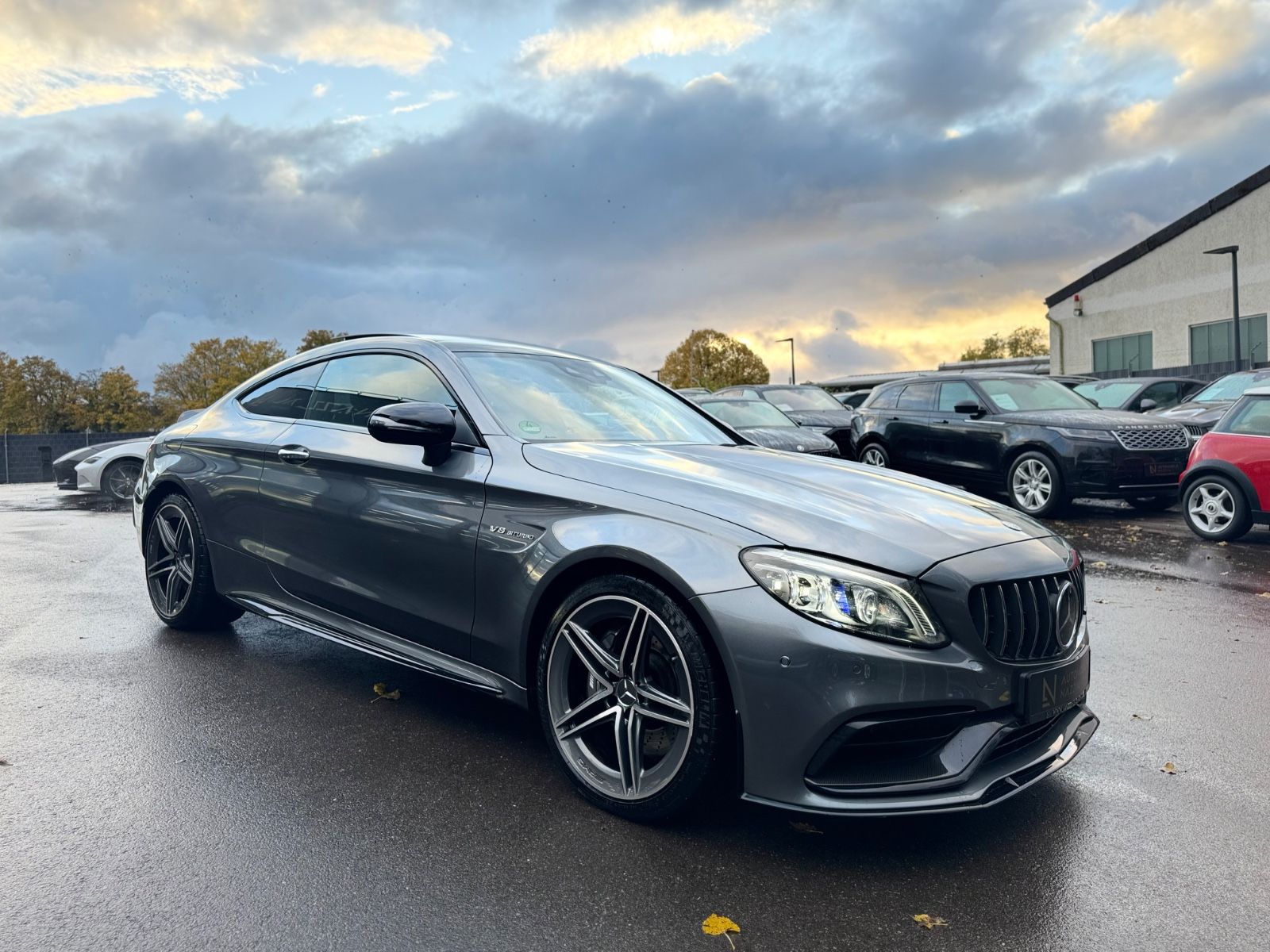 Fahrzeugabbildung Mercedes-Benz C63 AMG COUPE*PANORAMA*BURMESTER*FACELIFT*CARBON