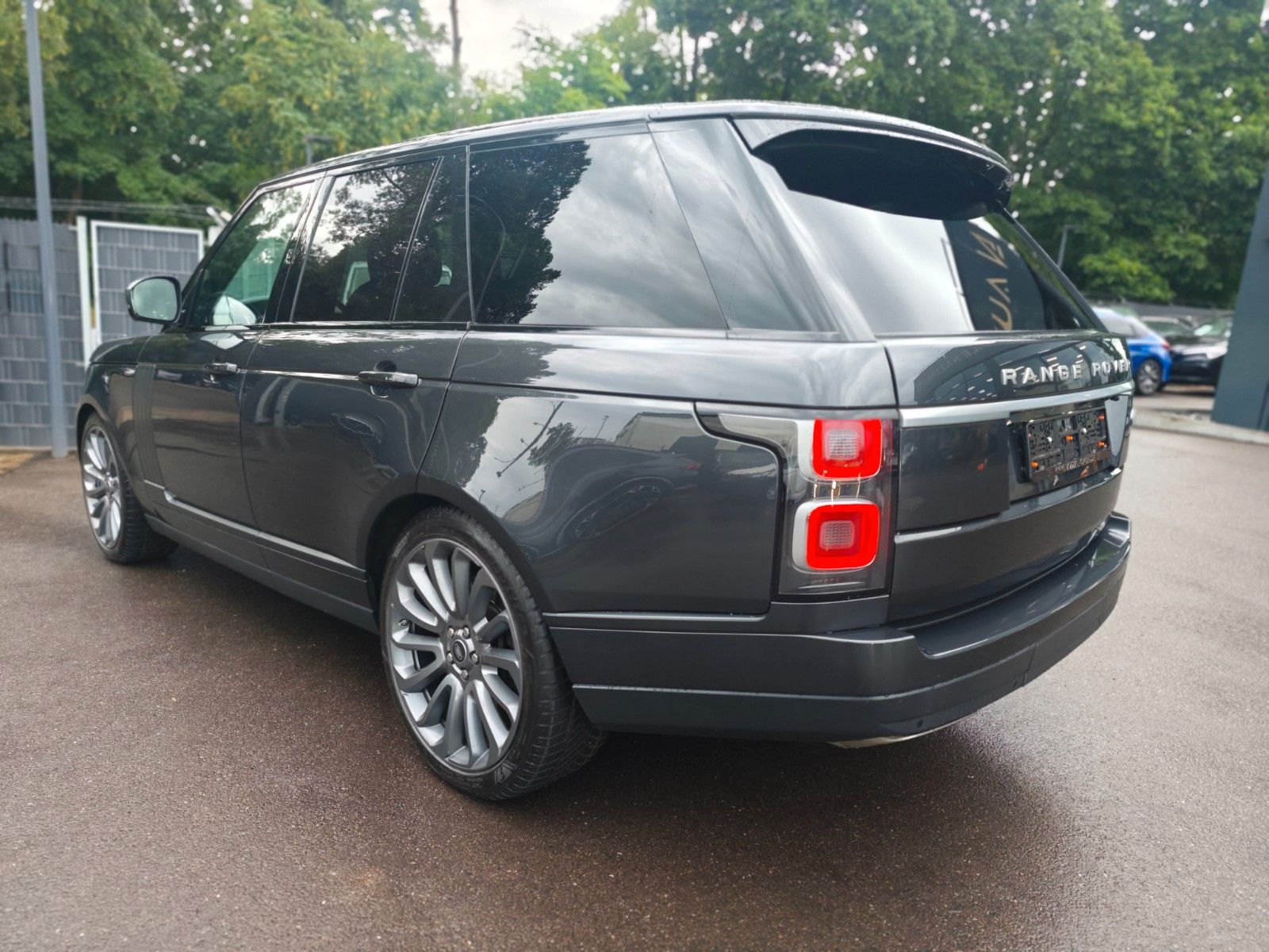 Fahrzeugabbildung Land Rover RANGE ROVER VOGUE*MERIDAN*MEMORY*V8*LUFTFEDERUNG