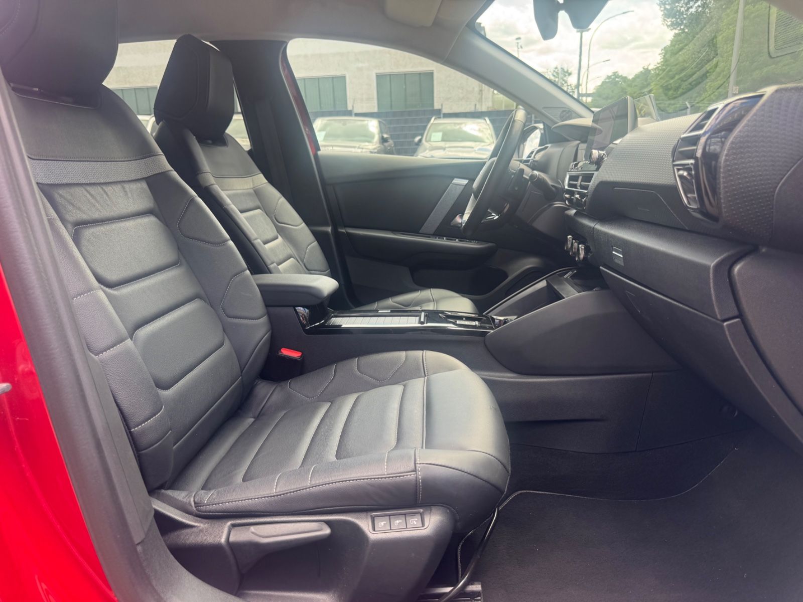 Fahrzeugabbildung Citroën C4 LIM EXCLUSIVE *LEDER*MEMORY*NAVI*LED*KAM*