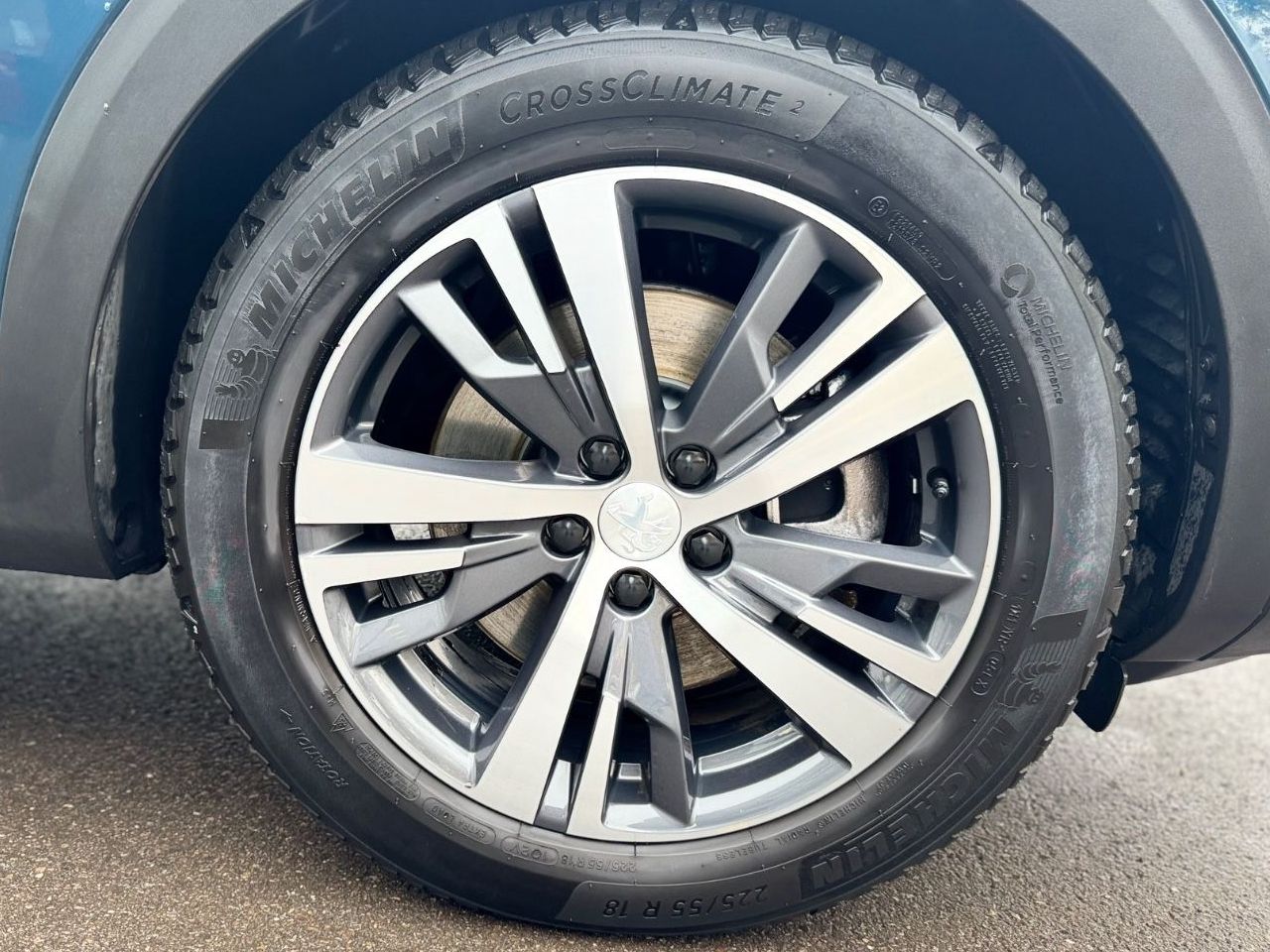 Fahrzeugabbildung Peugeot 3008 HYBRID 225 ALLURE*FACELIFT*VOLL-LED*KAMERA*