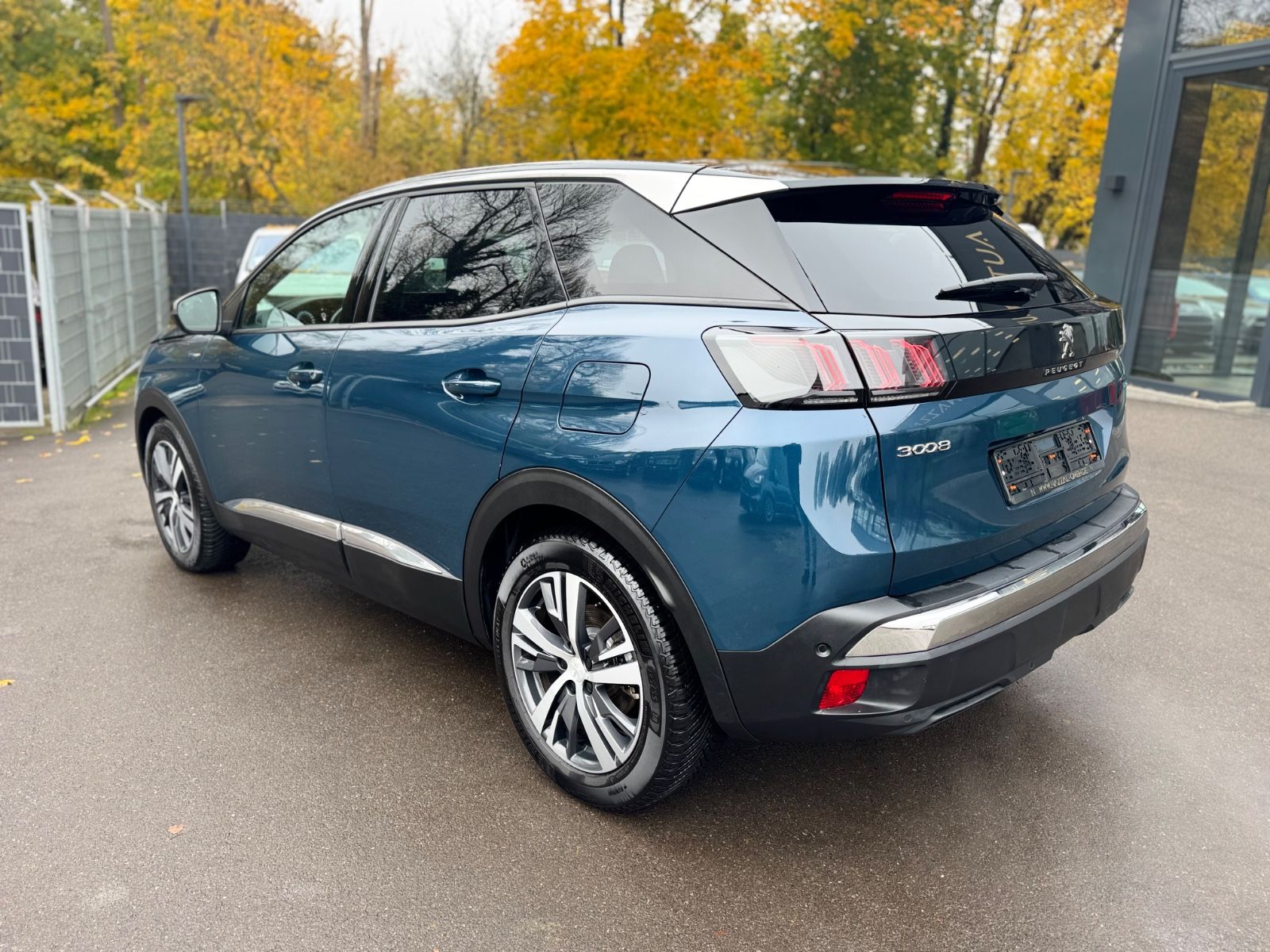 Fahrzeugabbildung Peugeot 3008 HYBRID 225 ALLURE*FACELIFT*VOLL-LED*KAMERA*
