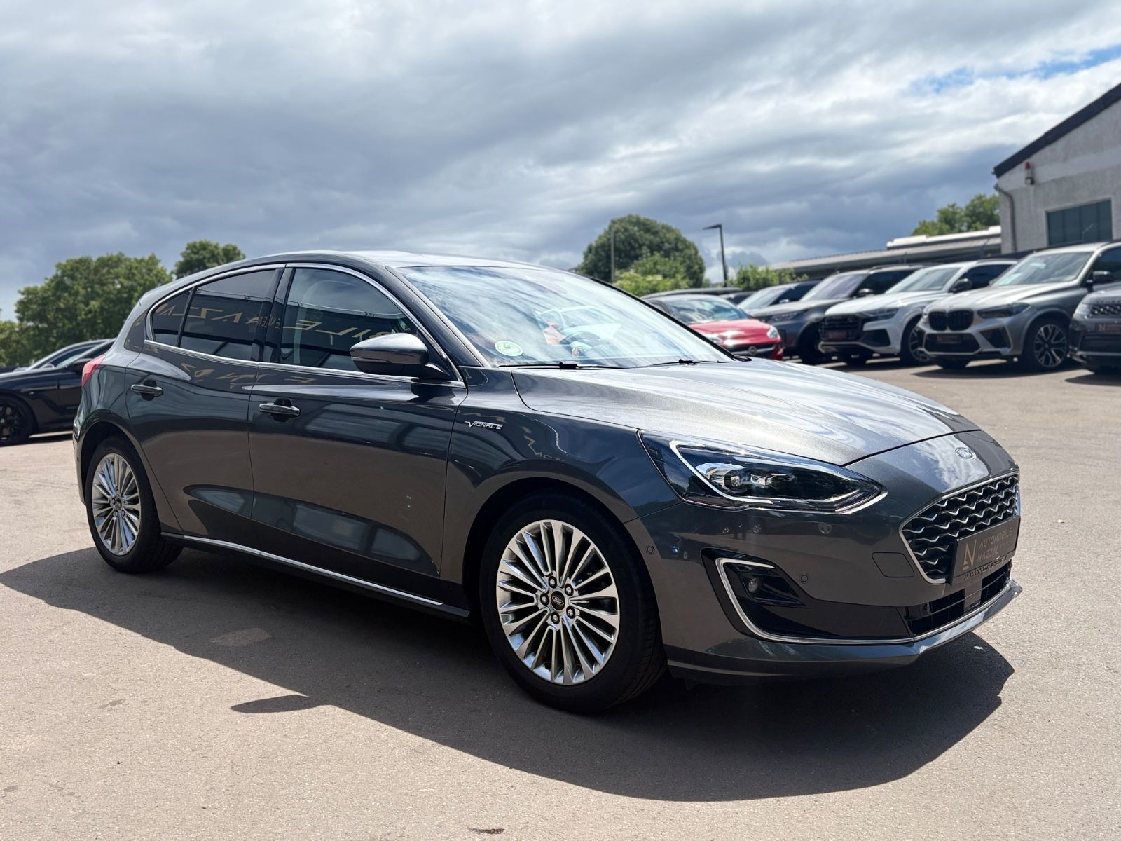Fahrzeugabbildung Ford FOCUS VIGNALE *1.HAND*HEAD-UP*KAMERA*NAVI*