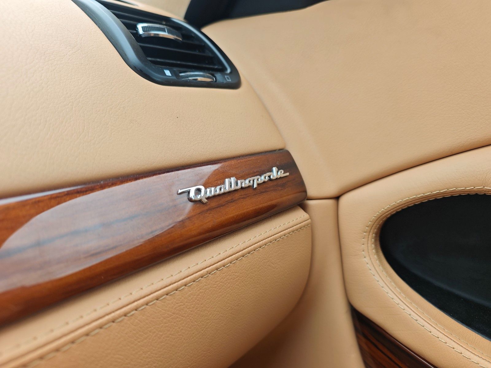 Fahrzeugabbildung Maserati QUATTROPORTE 4,2 *2.HD*COC*AUT*HISTORIE MASERATI