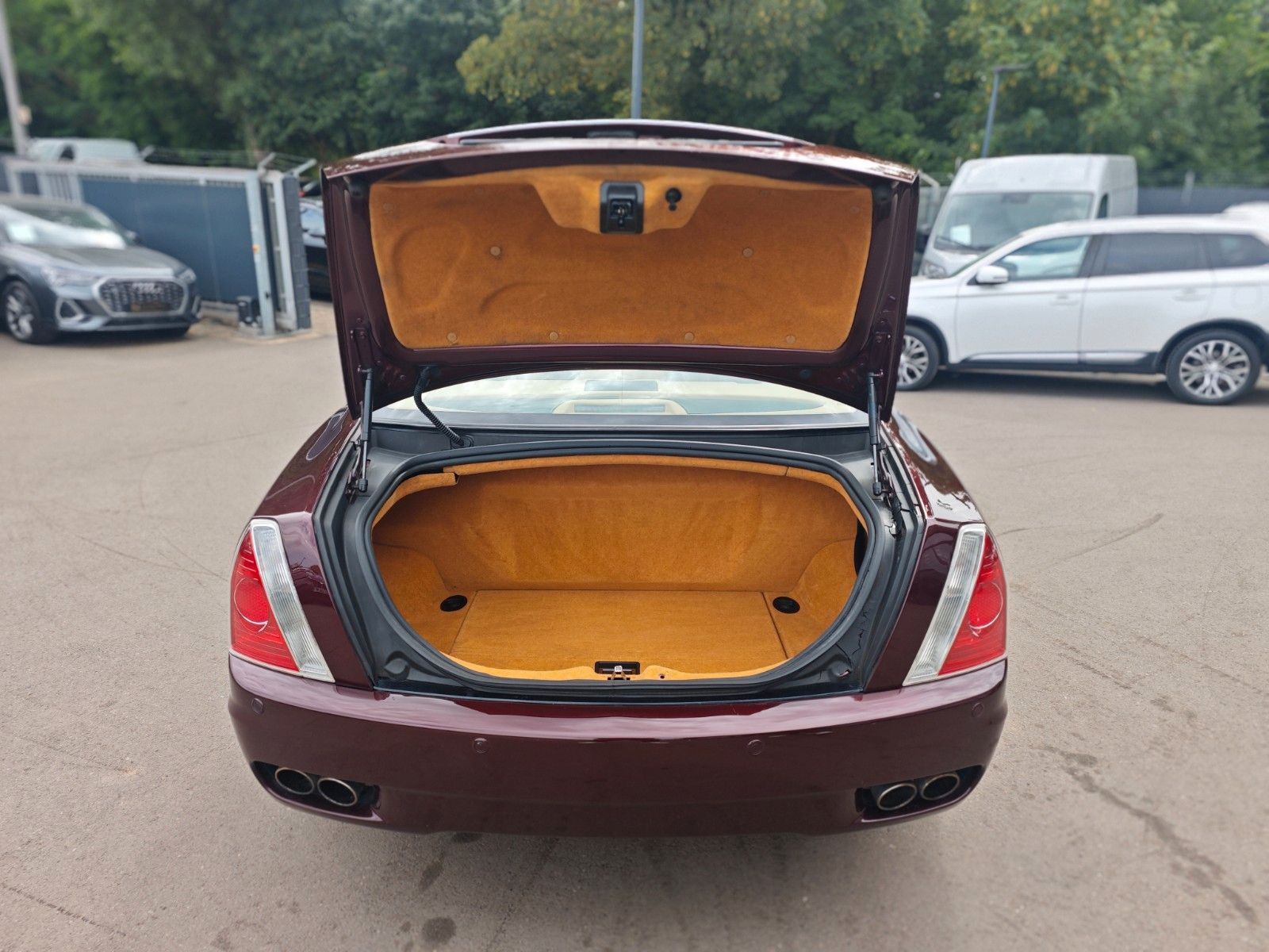 Fahrzeugabbildung Maserati QUATTROPORTE 4,2 *2.HD*COC*AUT*HISTORIE MASERATI