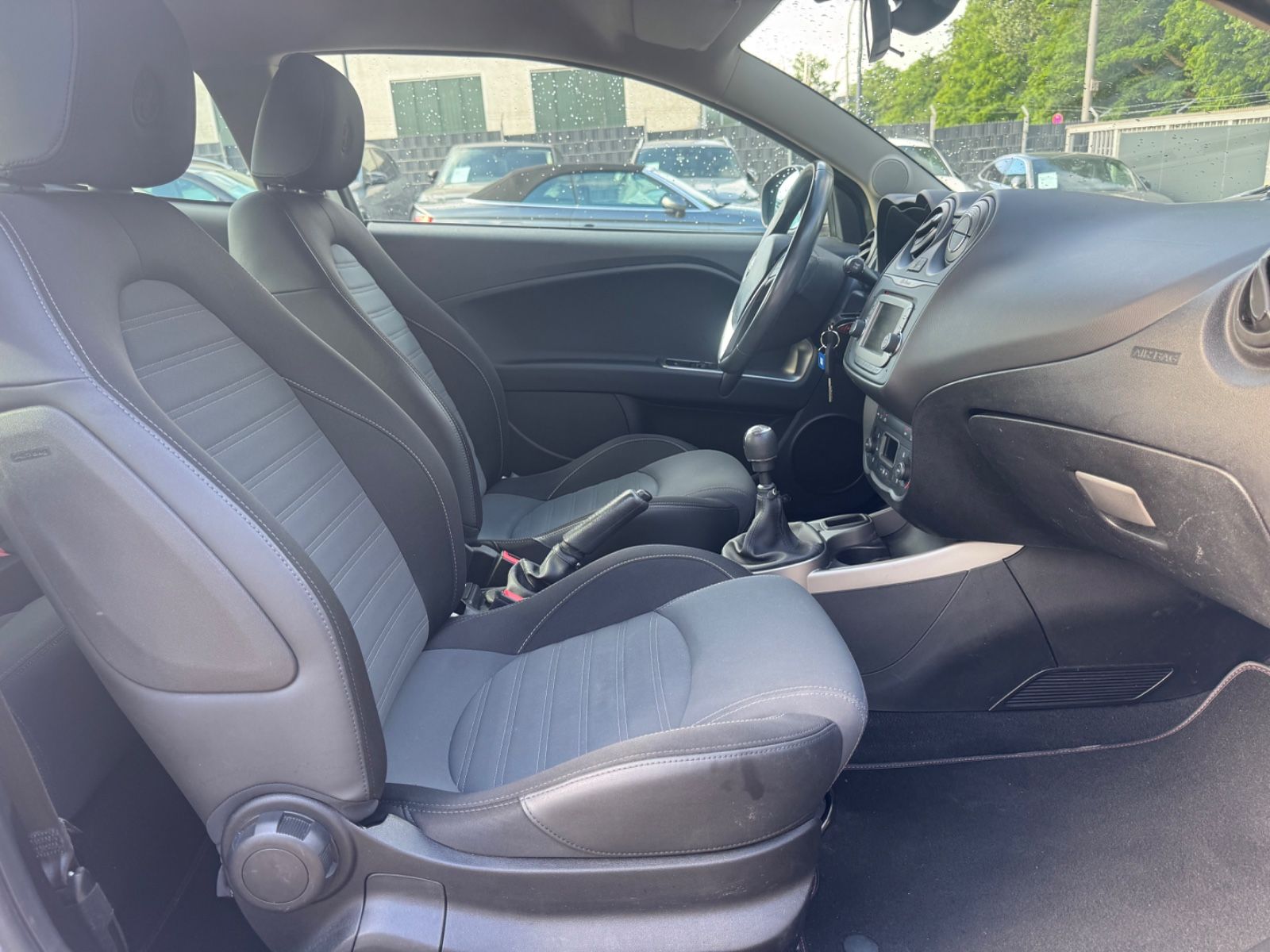 Fahrzeugabbildung Alfa Romeo MITO SUPER *8-FACH*PDC*KLIMA*ALU*