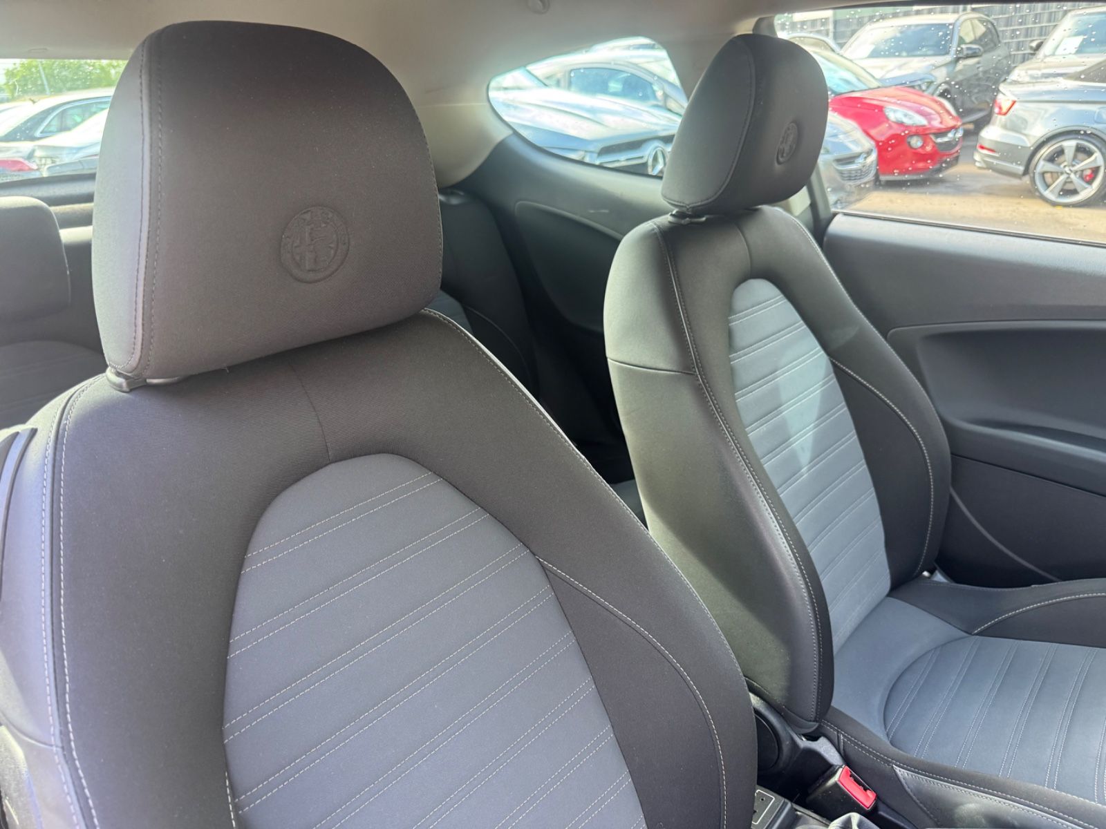 Fahrzeugabbildung Alfa Romeo MITO SUPER *8-FACH*PDC*KLIMA*ALU*