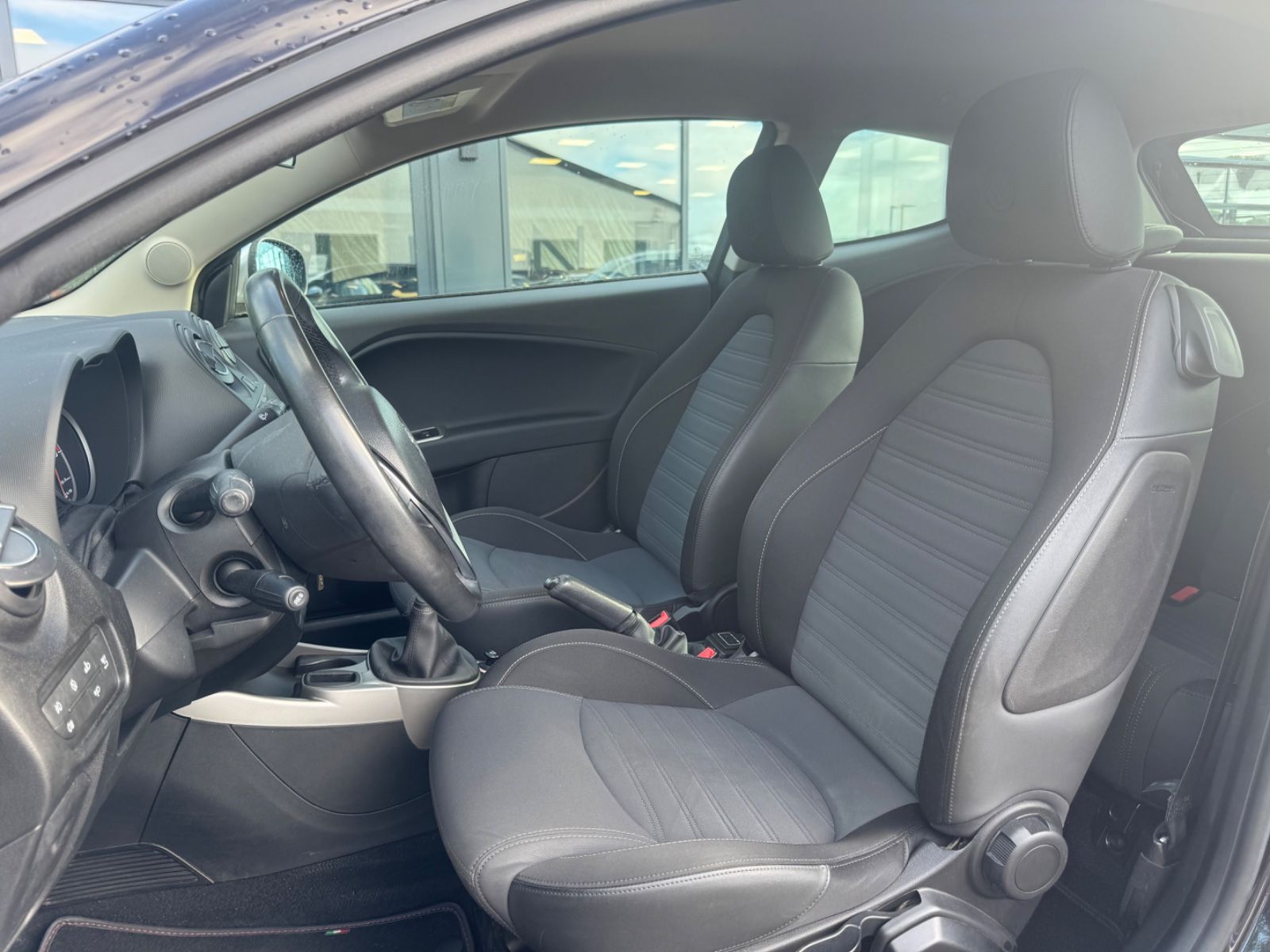 Fahrzeugabbildung Alfa Romeo MITO SUPER *8-FACH*PDC*KLIMA*ALU*