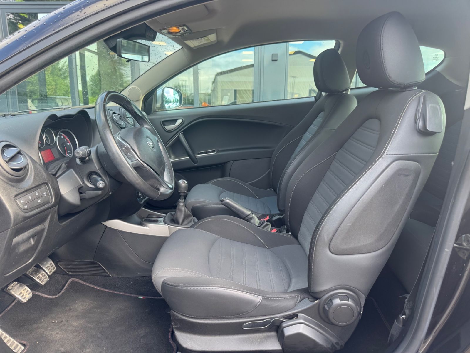 Fahrzeugabbildung Alfa Romeo MITO SUPER *8-FACH*PDC*KLIMA*ALU*