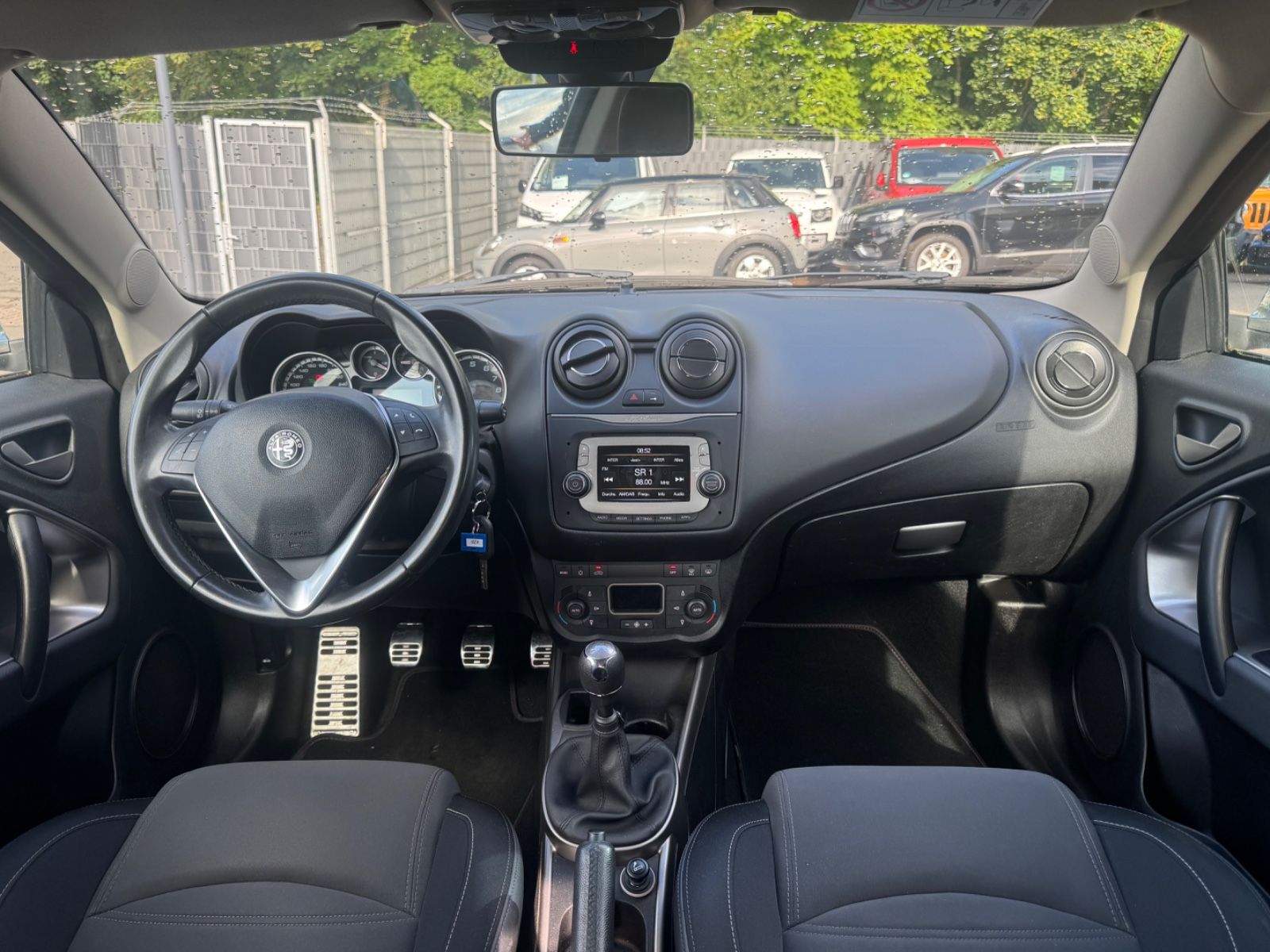 Fahrzeugabbildung Alfa Romeo MITO SUPER *8-FACH*PDC*KLIMA*ALU*