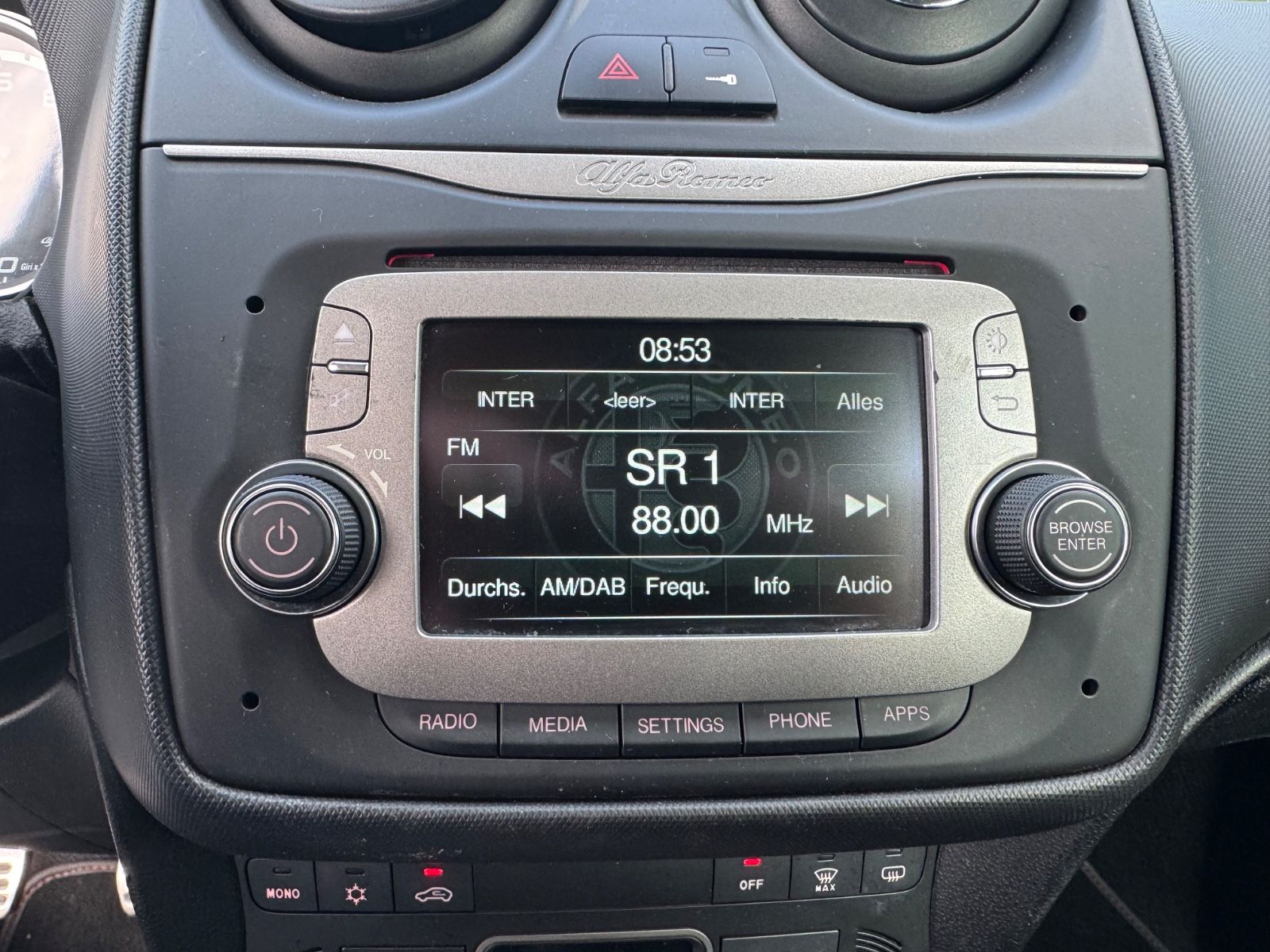Fahrzeugabbildung Alfa Romeo MITO SUPER *8-FACH*PDC*KLIMA*ALU*