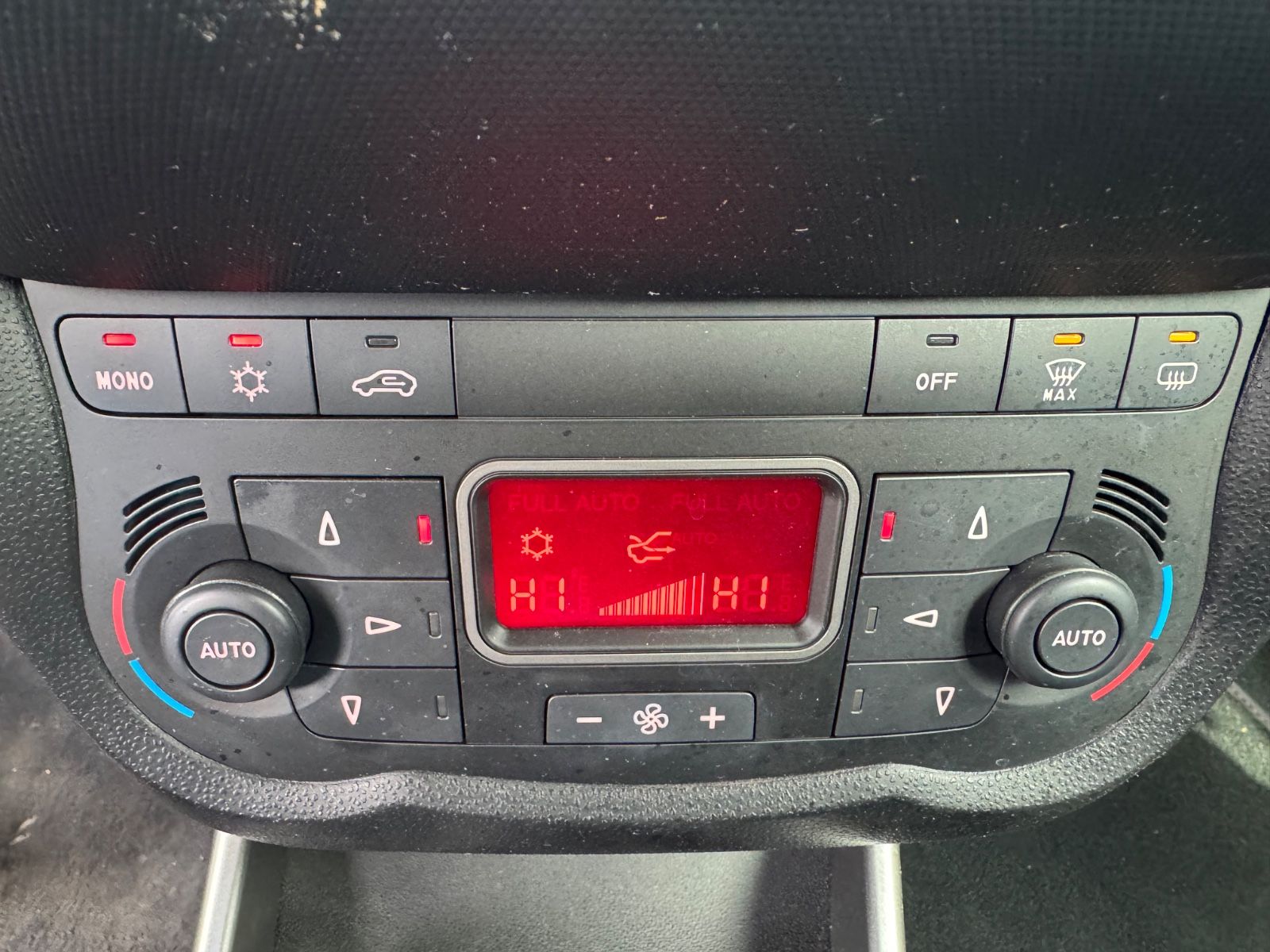 Fahrzeugabbildung Alfa Romeo MITO SUPER *8-FACH*PDC*KLIMA*ALU*