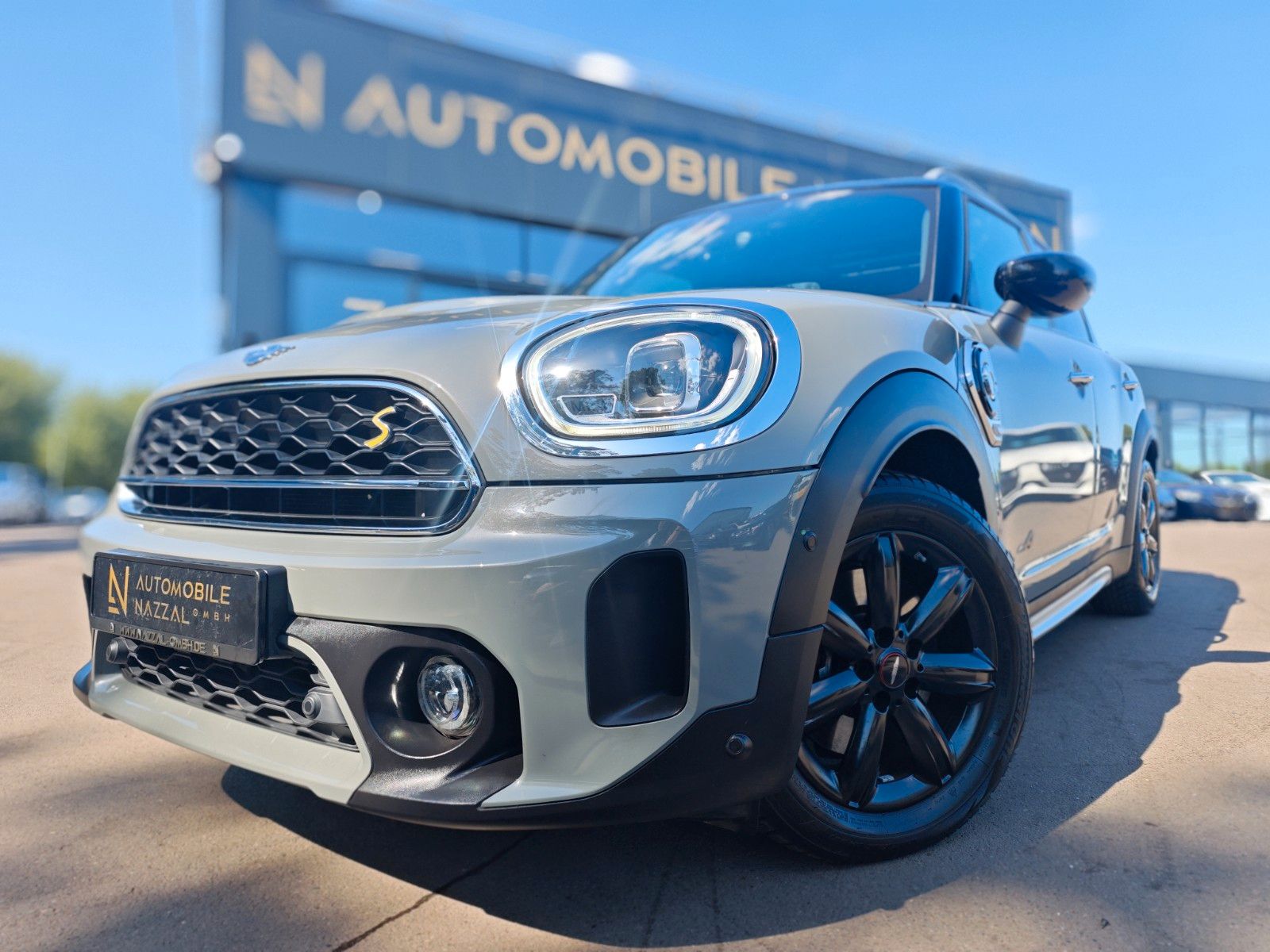 Fahrzeugabbildung MINI COUNTRYMAN COOPER SE *AUT*LED*SHZ*PANORAMA*KAM*
