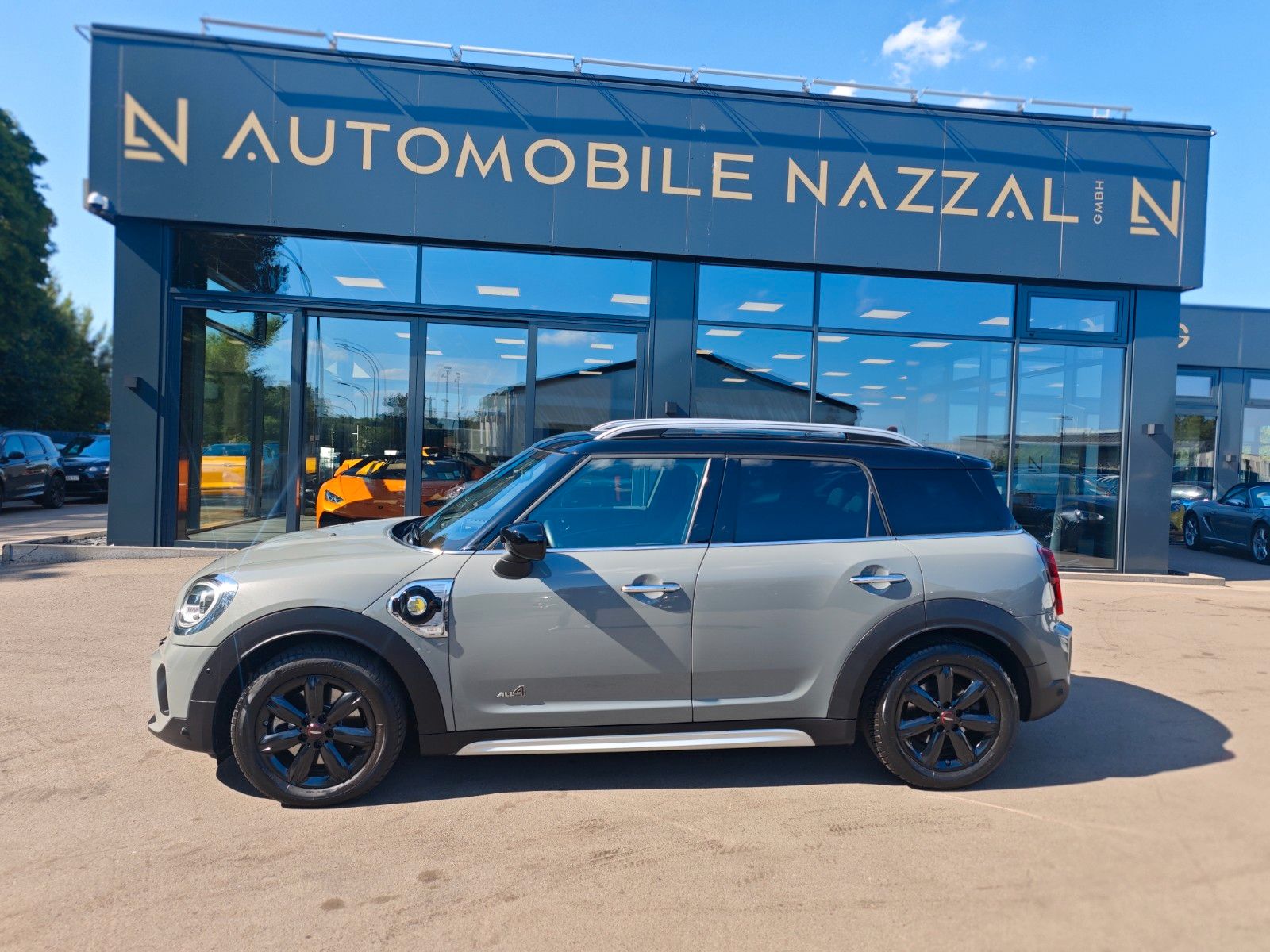 Fahrzeugabbildung MINI COUNTRYMAN COOPER SE *AUT*LED*SHZ*PANORAMA*KAM*