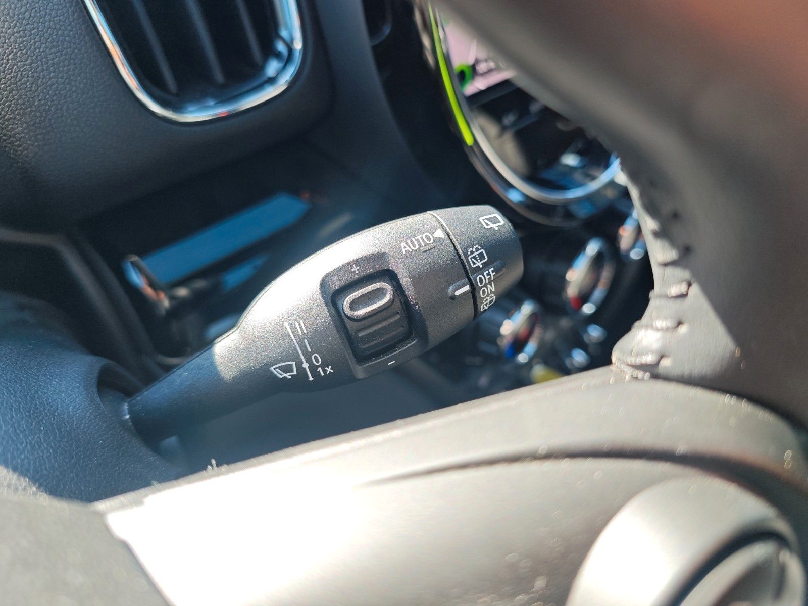Fahrzeugabbildung MINI COUNTRYMAN COOPER SE *AUT*LED*SHZ*PANORAMA*KAM*