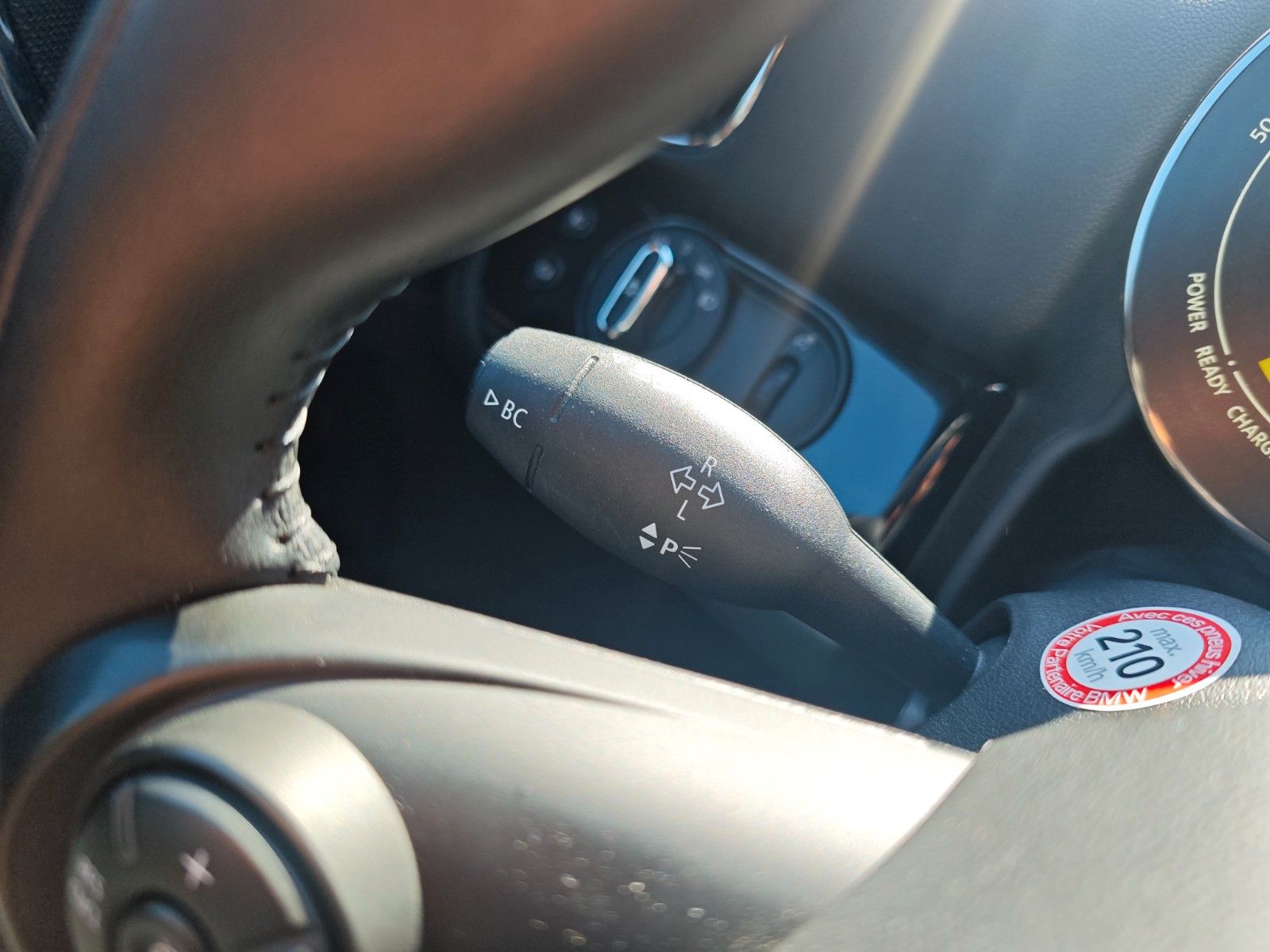 Fahrzeugabbildung MINI COUNTRYMAN COOPER SE *AUT*LED*SHZ*PANORAMA*KAM*