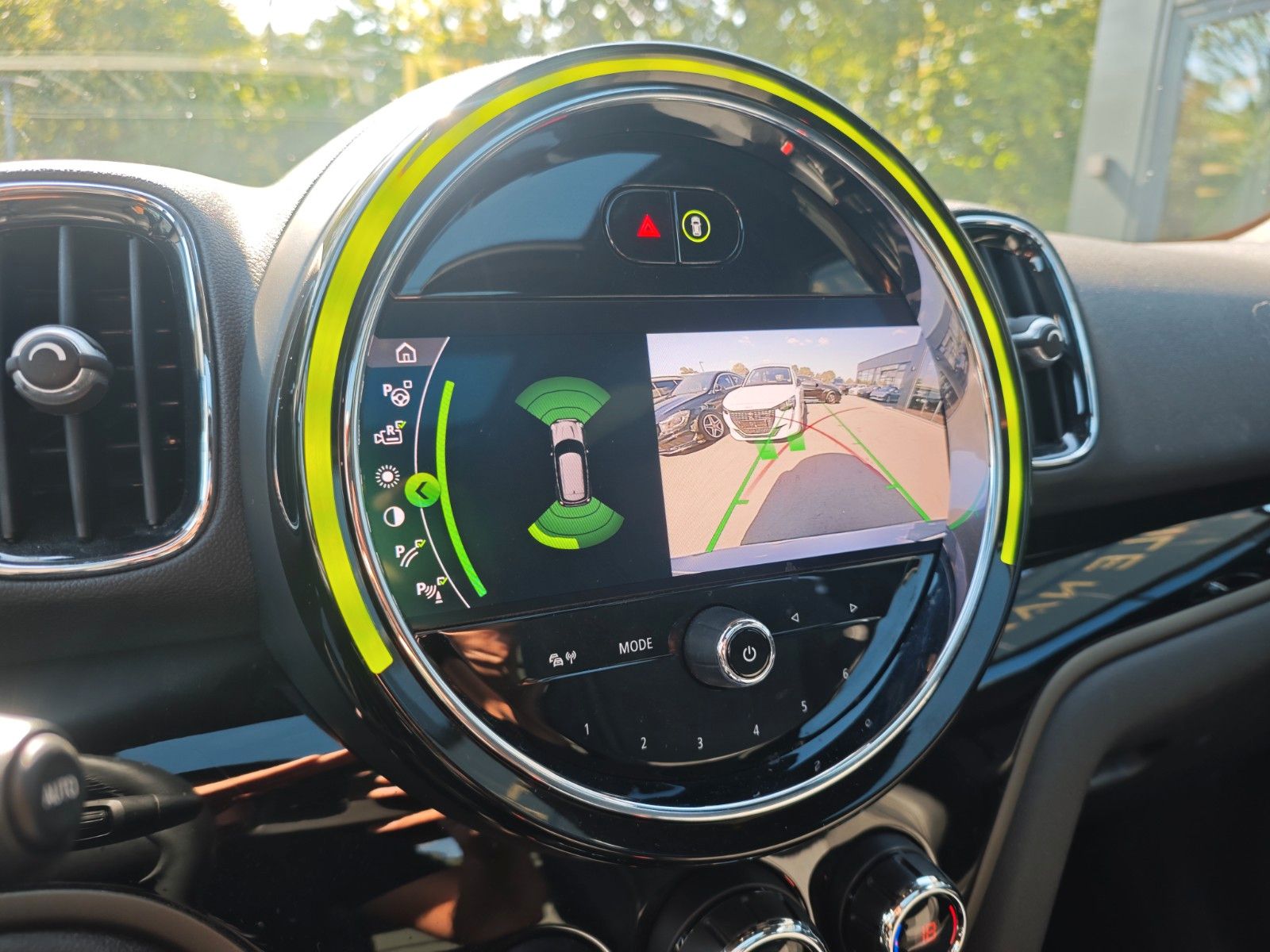 Fahrzeugabbildung MINI COUNTRYMAN COOPER SE *AUT*LED*SHZ*PANORAMA*KAM*