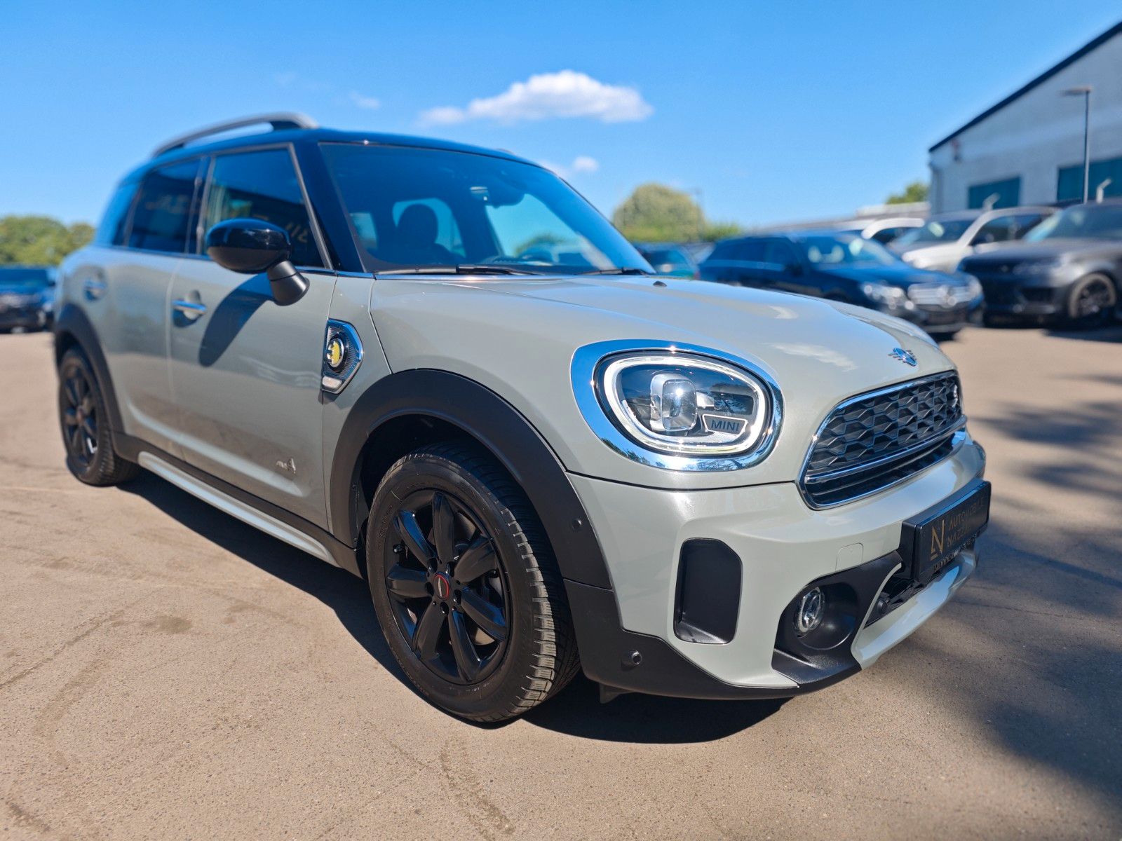 Fahrzeugabbildung MINI COUNTRYMAN COOPER SE *AUT*LED*SHZ*PANORAMA*KAM*