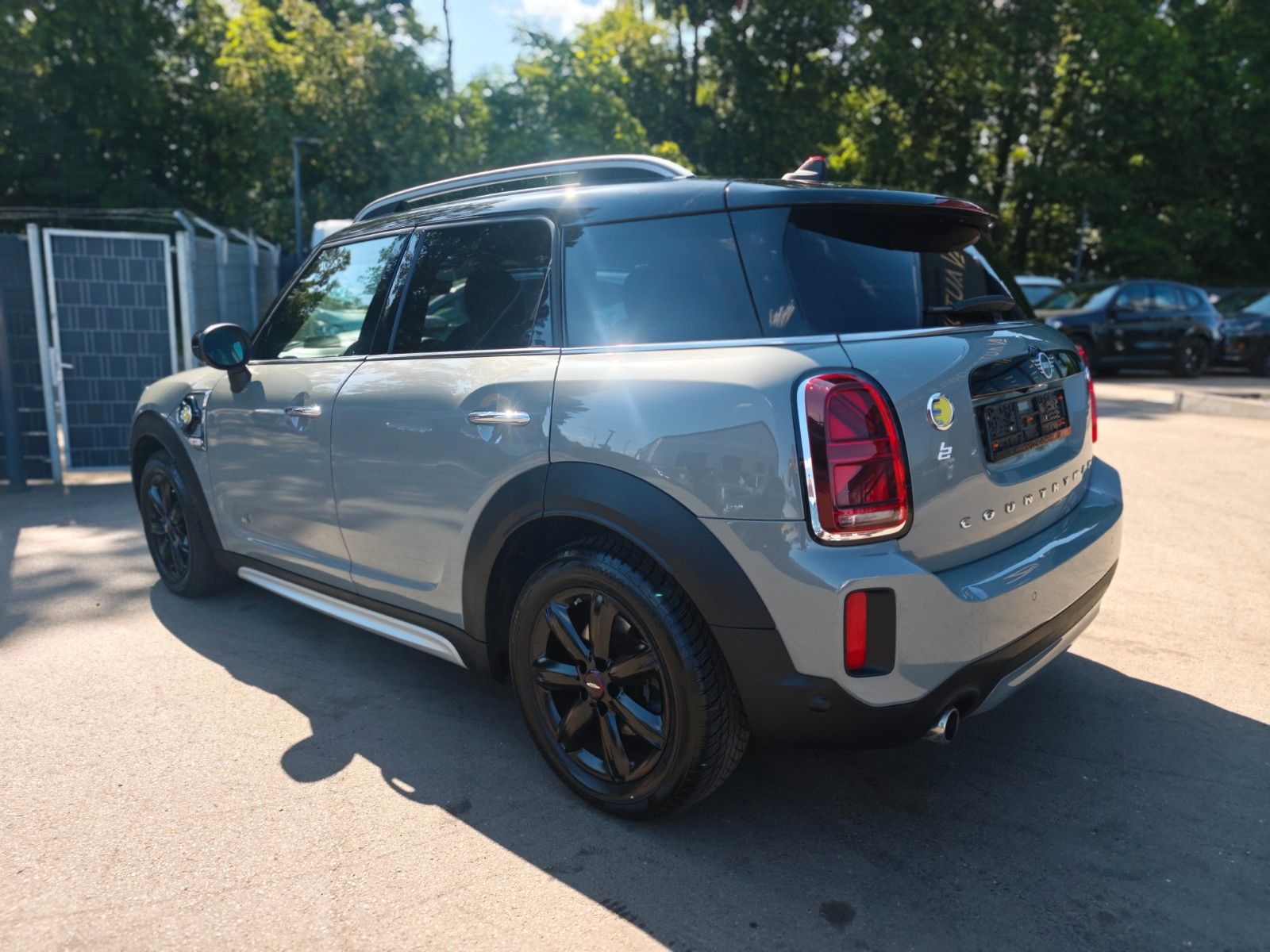 Fahrzeugabbildung MINI COUNTRYMAN COOPER SE *AUT*LED*SHZ*PANORAMA*KAM*