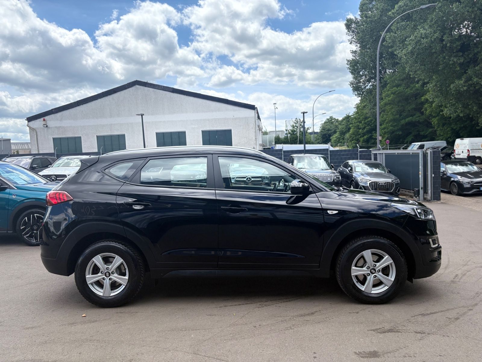 Fahrzeugabbildung Hyundai TUCSON STYLE 2WD *SHZ*ALU*NAVI*LED*KAM*