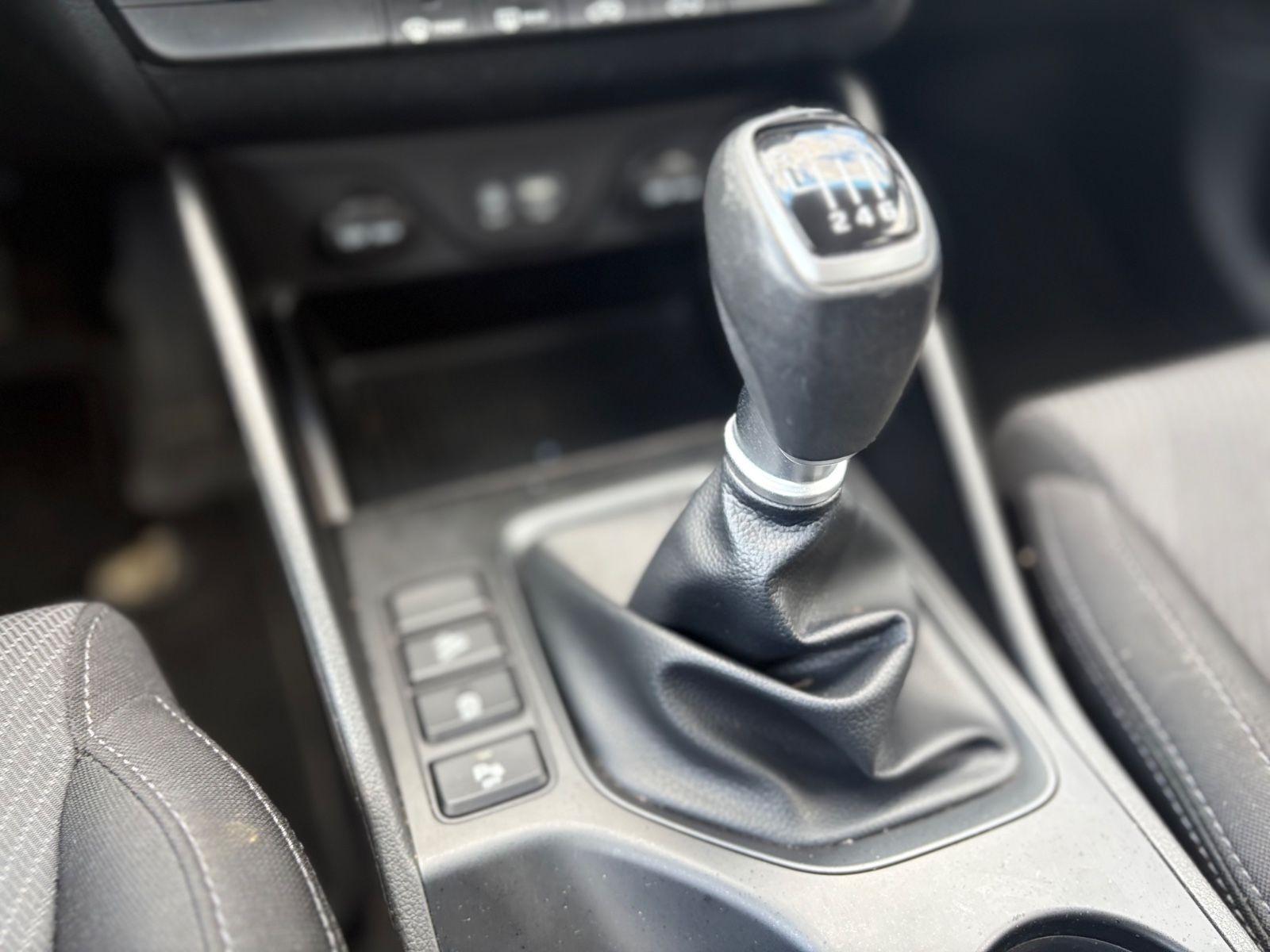 Fahrzeugabbildung Hyundai TUCSON STYLE 2WD *SHZ*ALU*NAVI*LED*KAM*