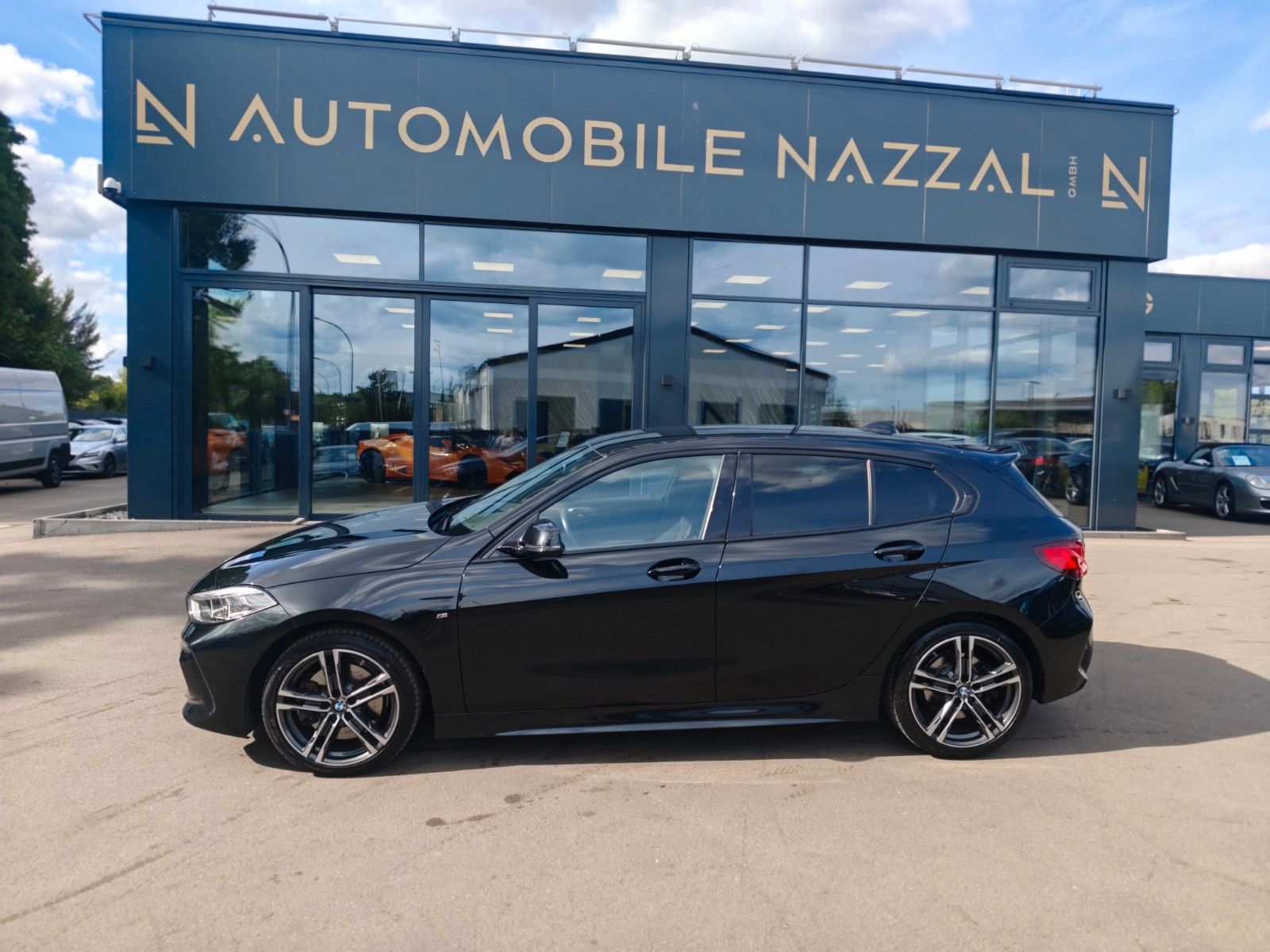 Fahrzeugabbildung BMW 120I M SPORTPAKET *SHADOW*NAVI*LED*ALCANTARA*TOP